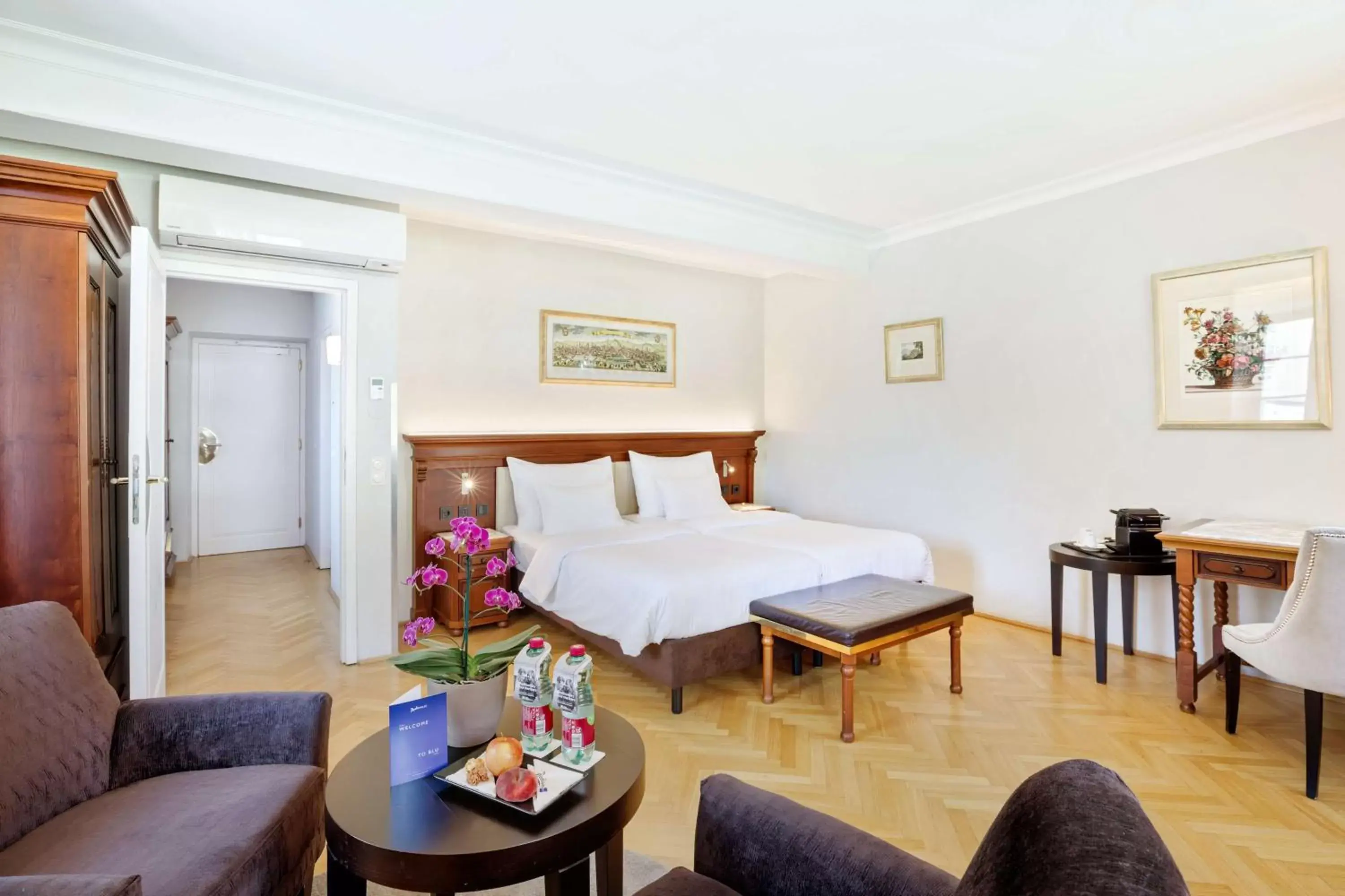 Bedroom, Bed in Radisson Blu Hotel Altstadt Bedroom, Bed in Radisson Blu Hotel Altstadt