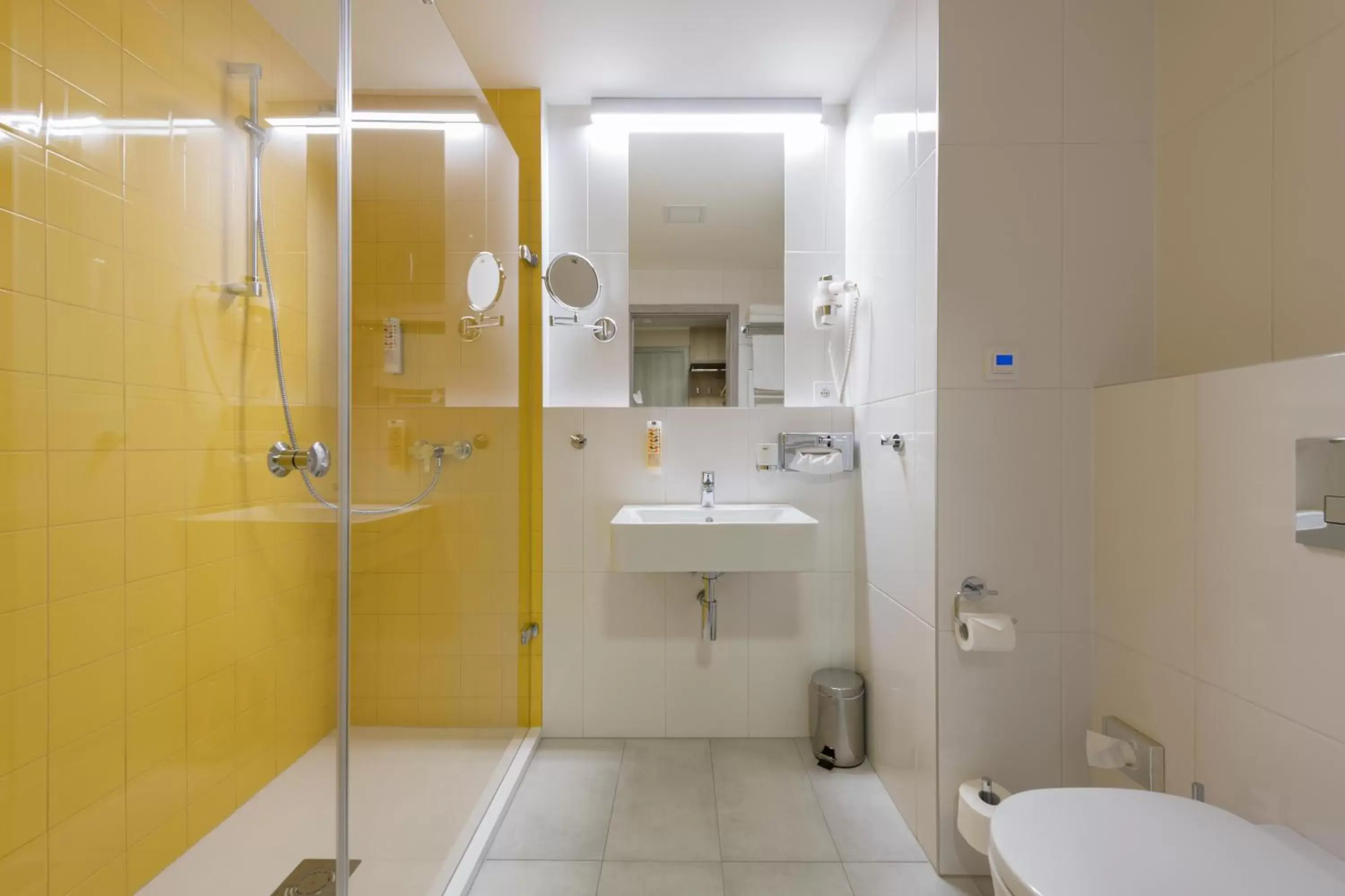 Shower, Bathroom in Hotel Panská Zahrada