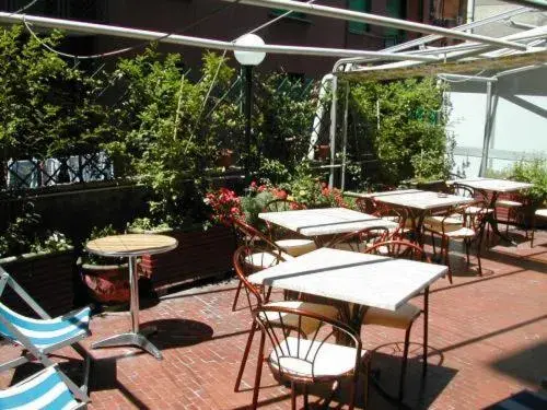 Balcony/Terrace, Restaurant/Places to Eat in Hotel Mignon Posta