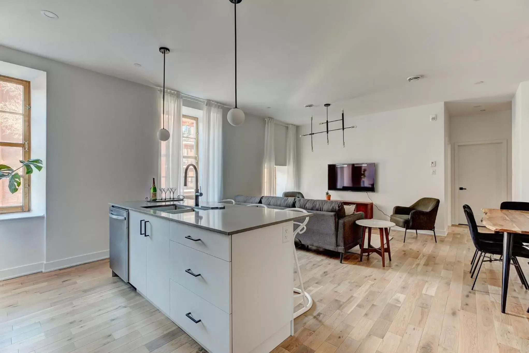 Kitchen or kitchenette, Kitchen/Kitchenette in Hotel Rasco - Old Montreal