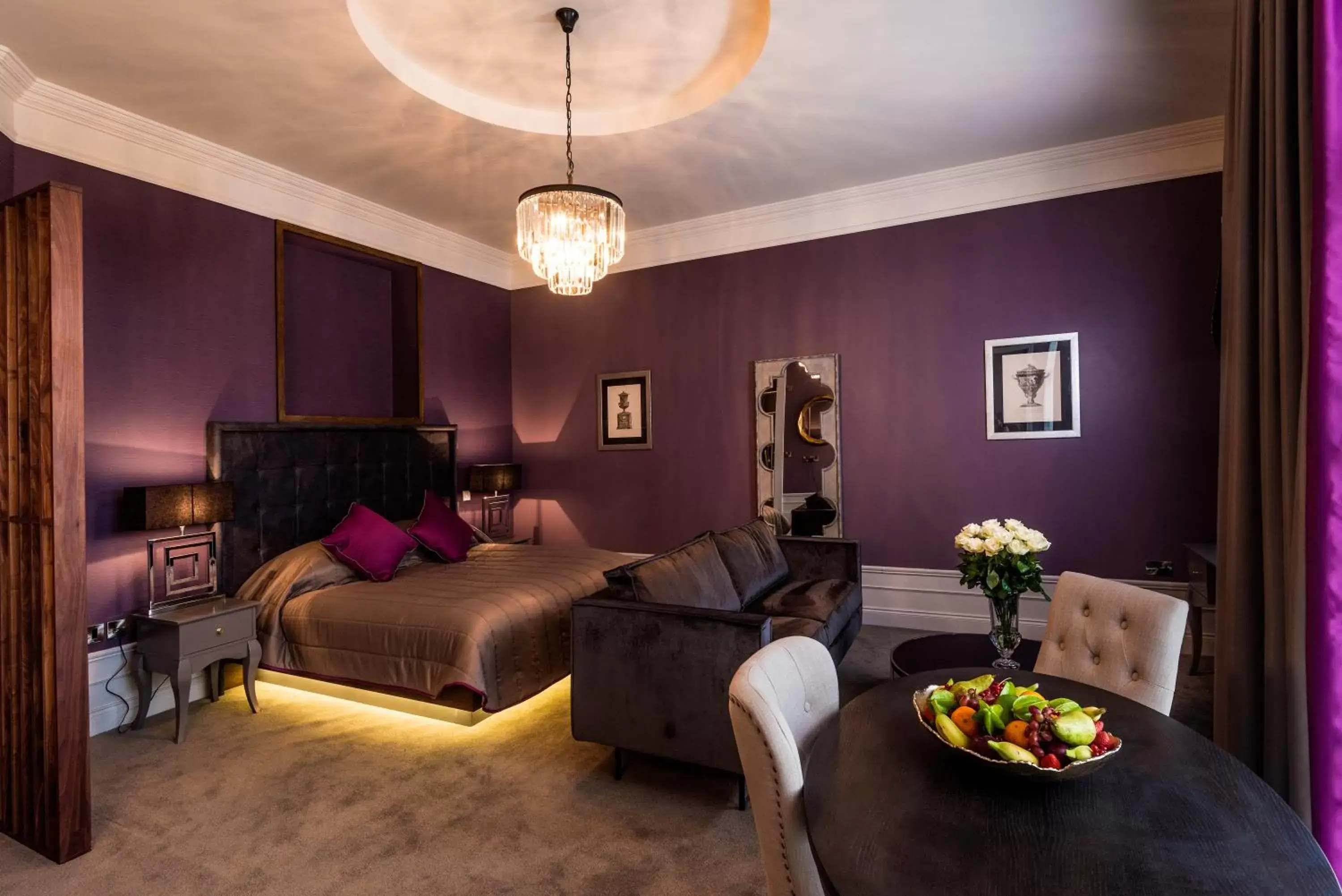 Bedroom, Seating Area in Midlands Park Hotel