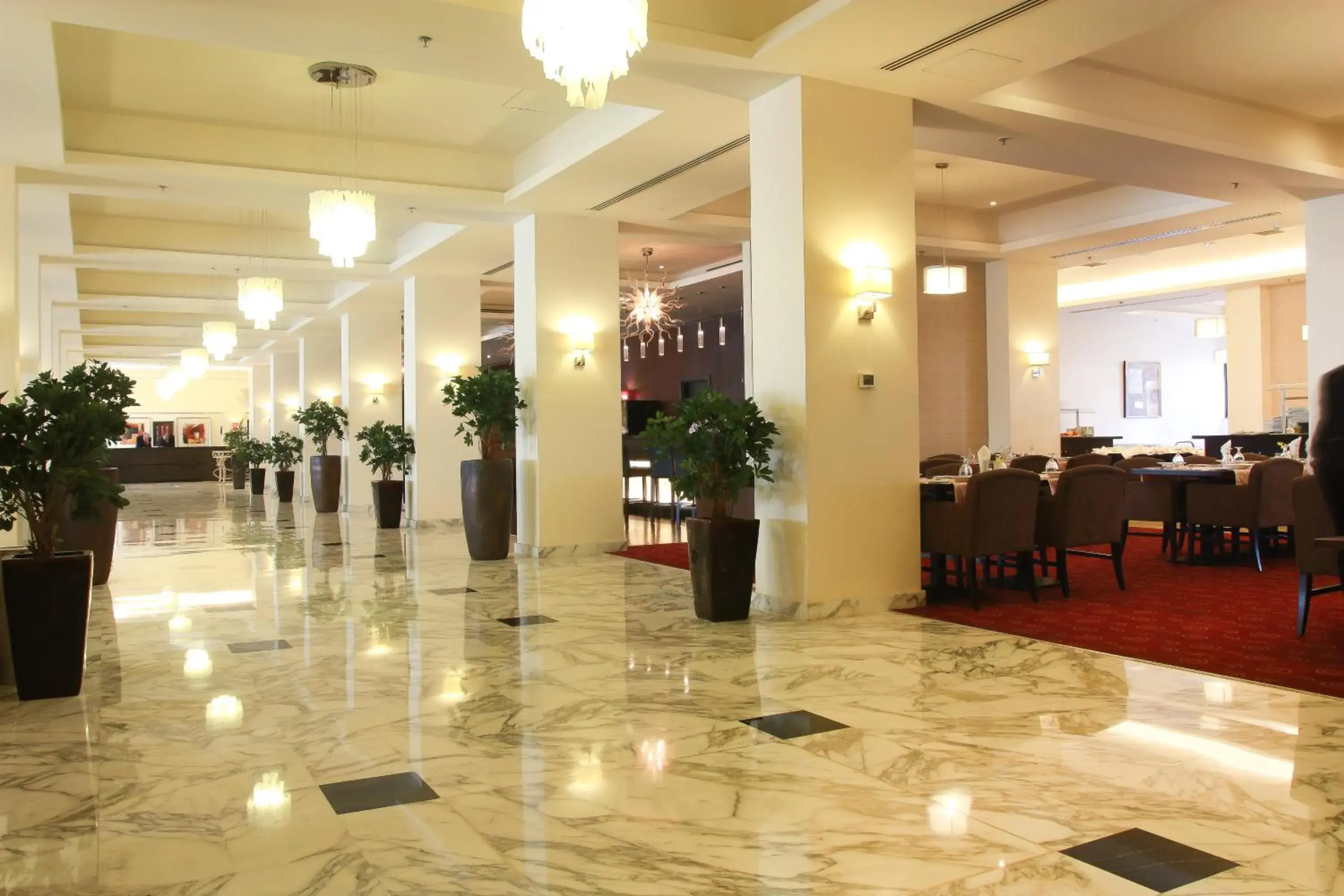 Lobby or reception, Restaurant/Places to Eat in Grand Palace Hotel