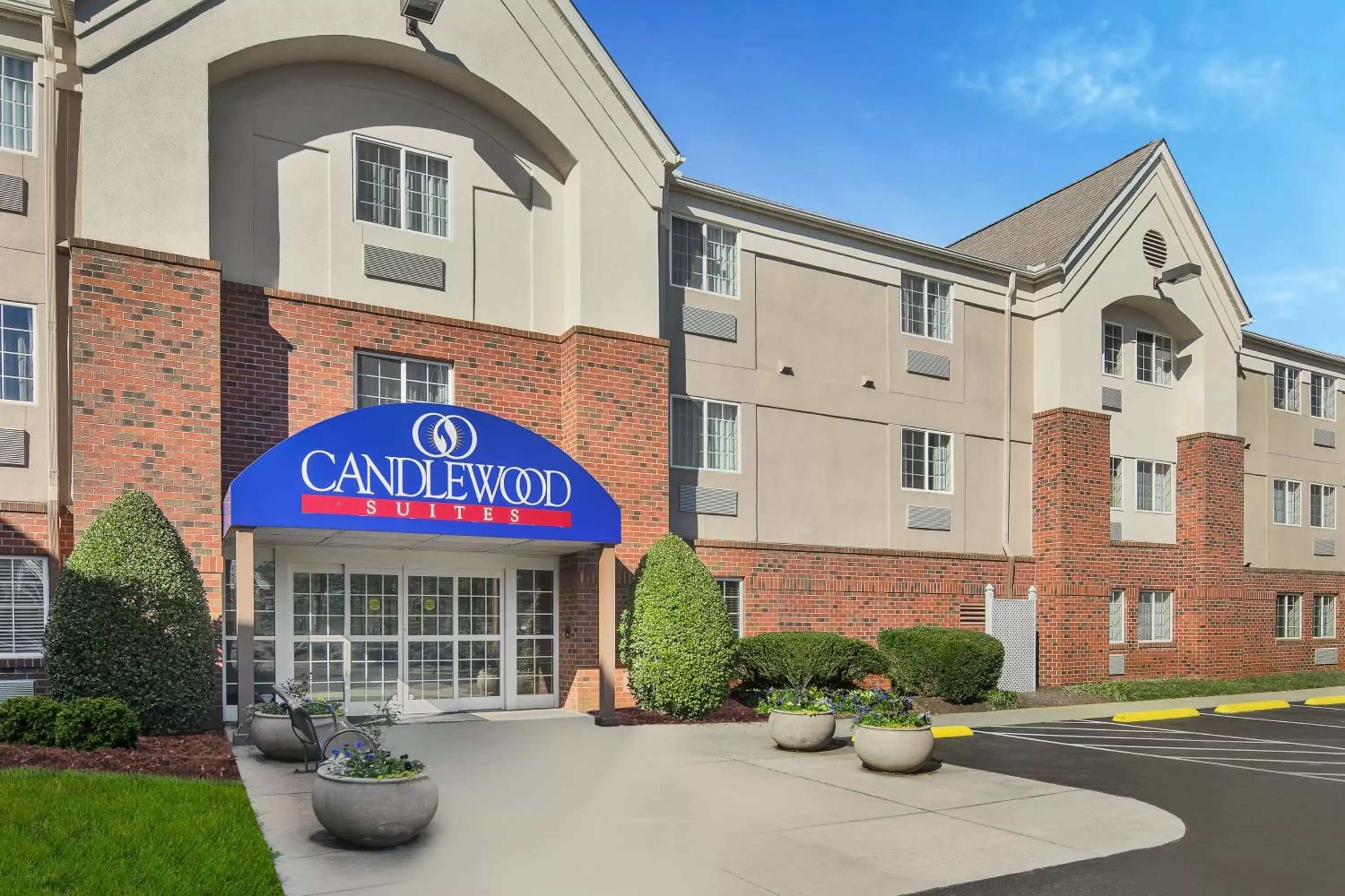 Property Building in Candlewood Suites Raleigh Crabtree, an IHG Hotel