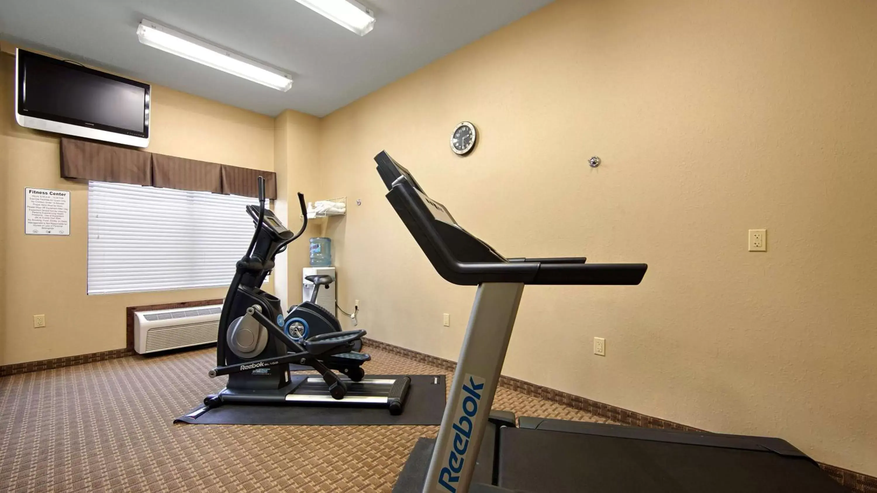 Fitness centre/facilities, Fitness Center/Facilities in Best Western Opp Inn