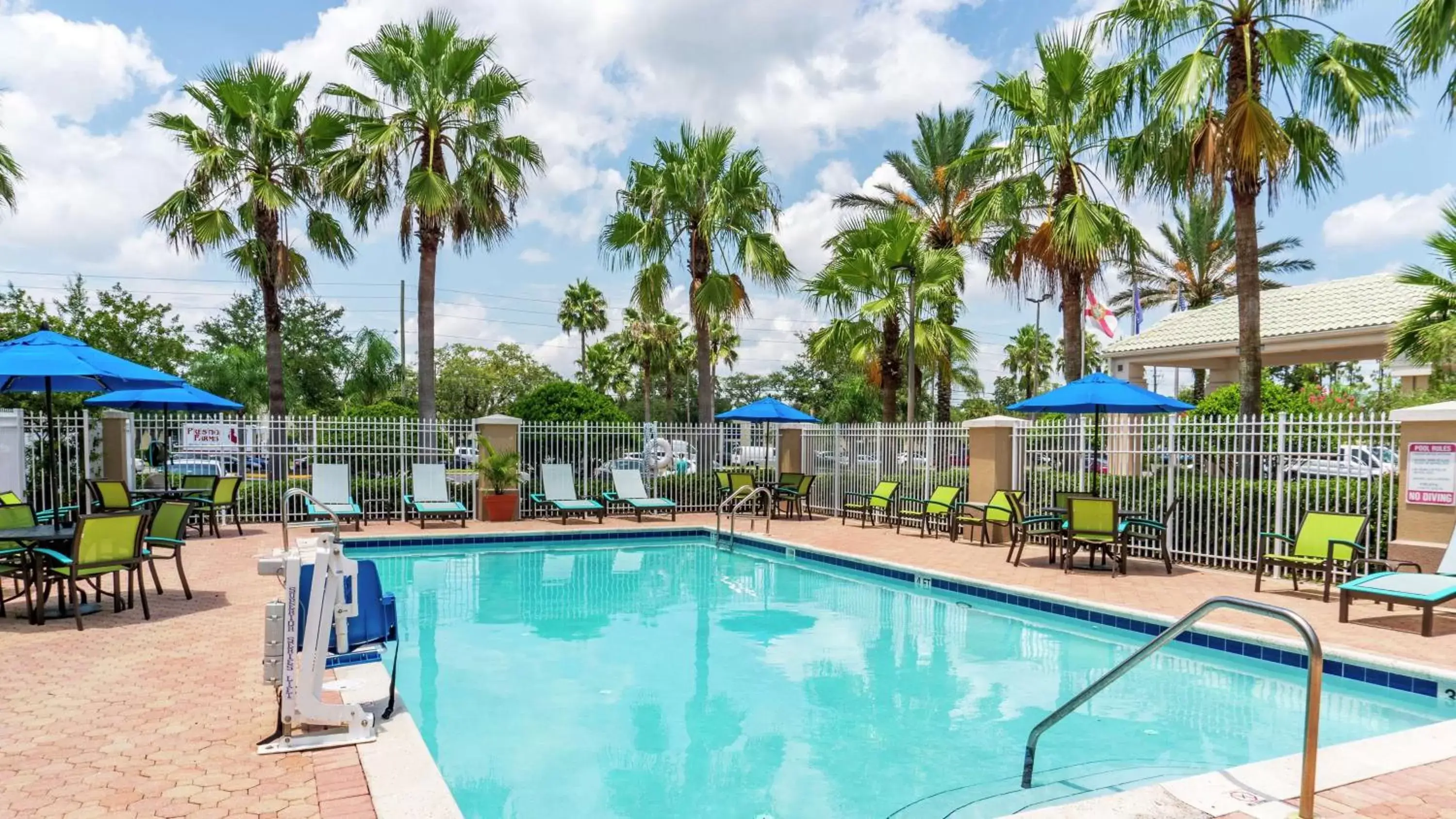 Pool view, Swimming Pool in Hilton Garden Inn Orlando East - UCF Area