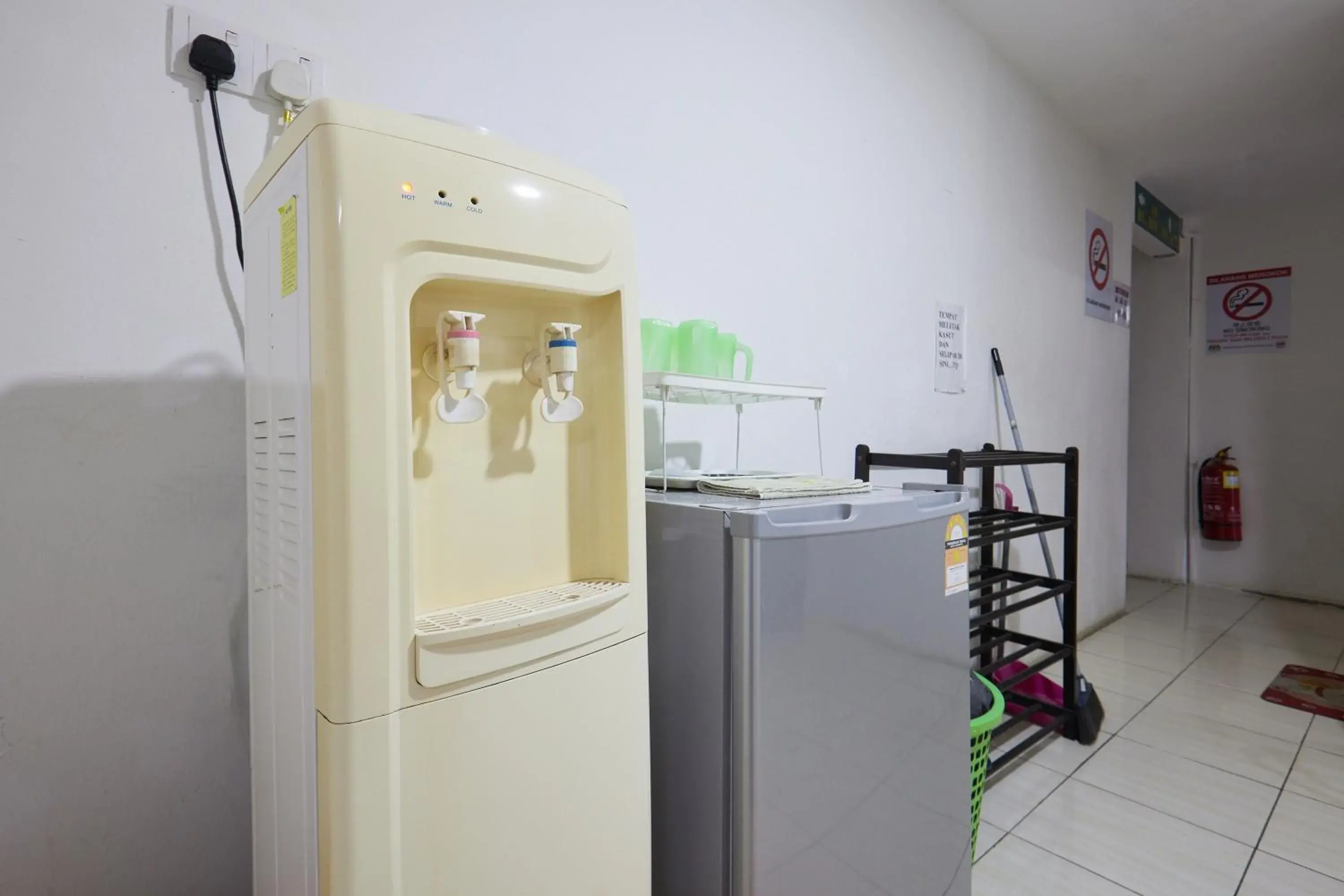 kitchen, Kitchen/Kitchenette in Uncle Guest House