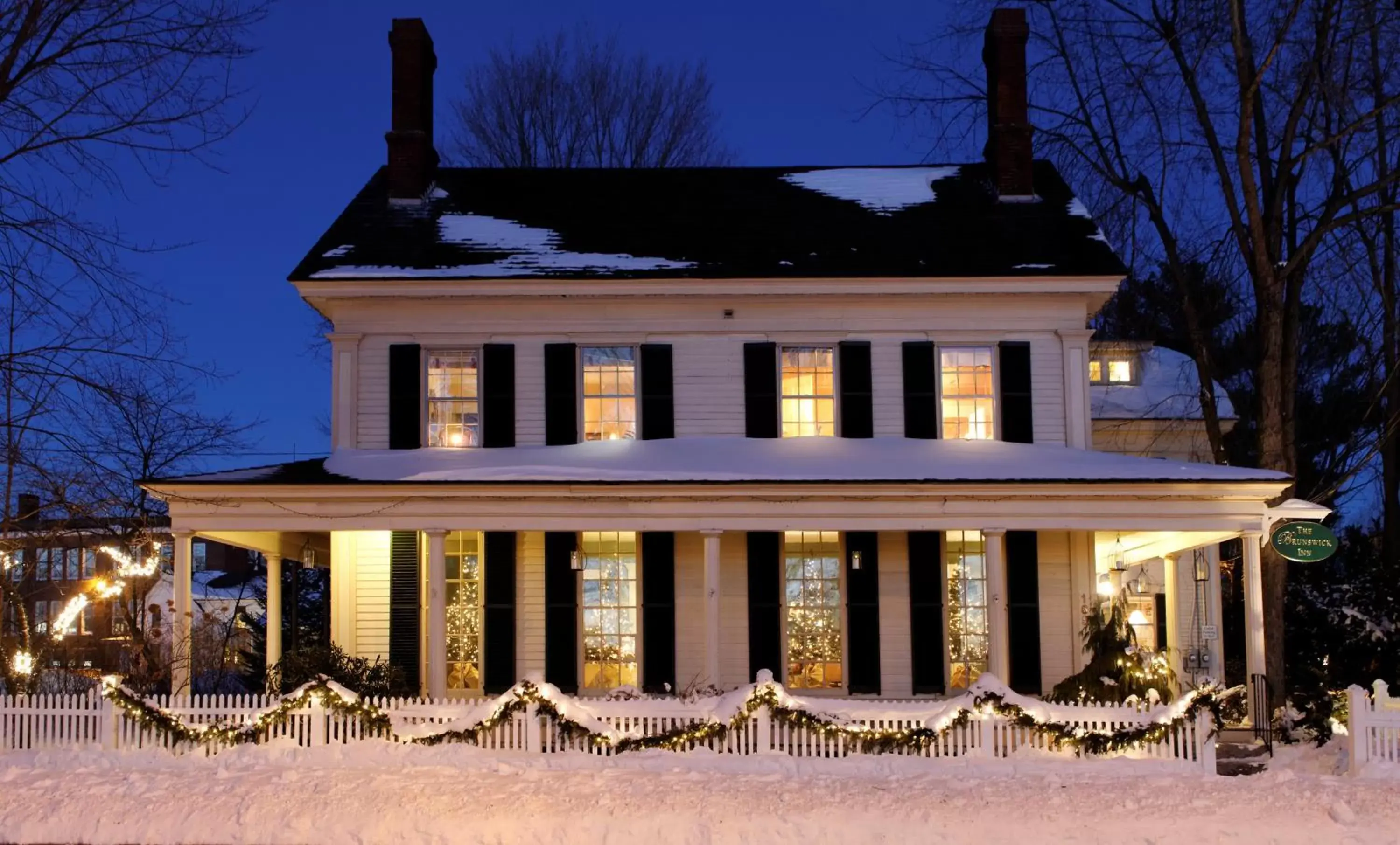 Property building, Winter in OneSixtyFive, The Inn on Park Row