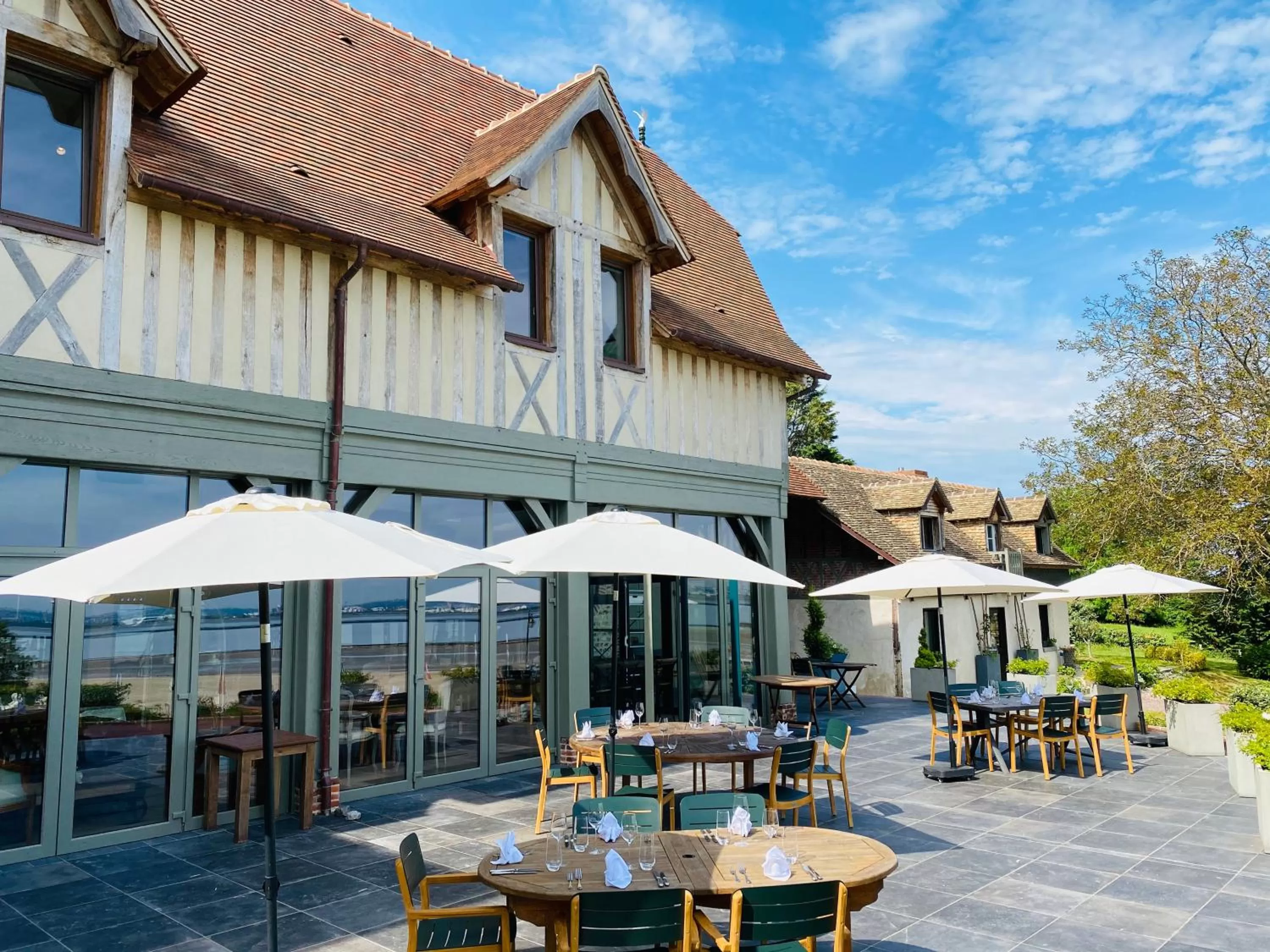Restaurant/places to eat in Le Manoir des Impressionnistes - Bord de Mer