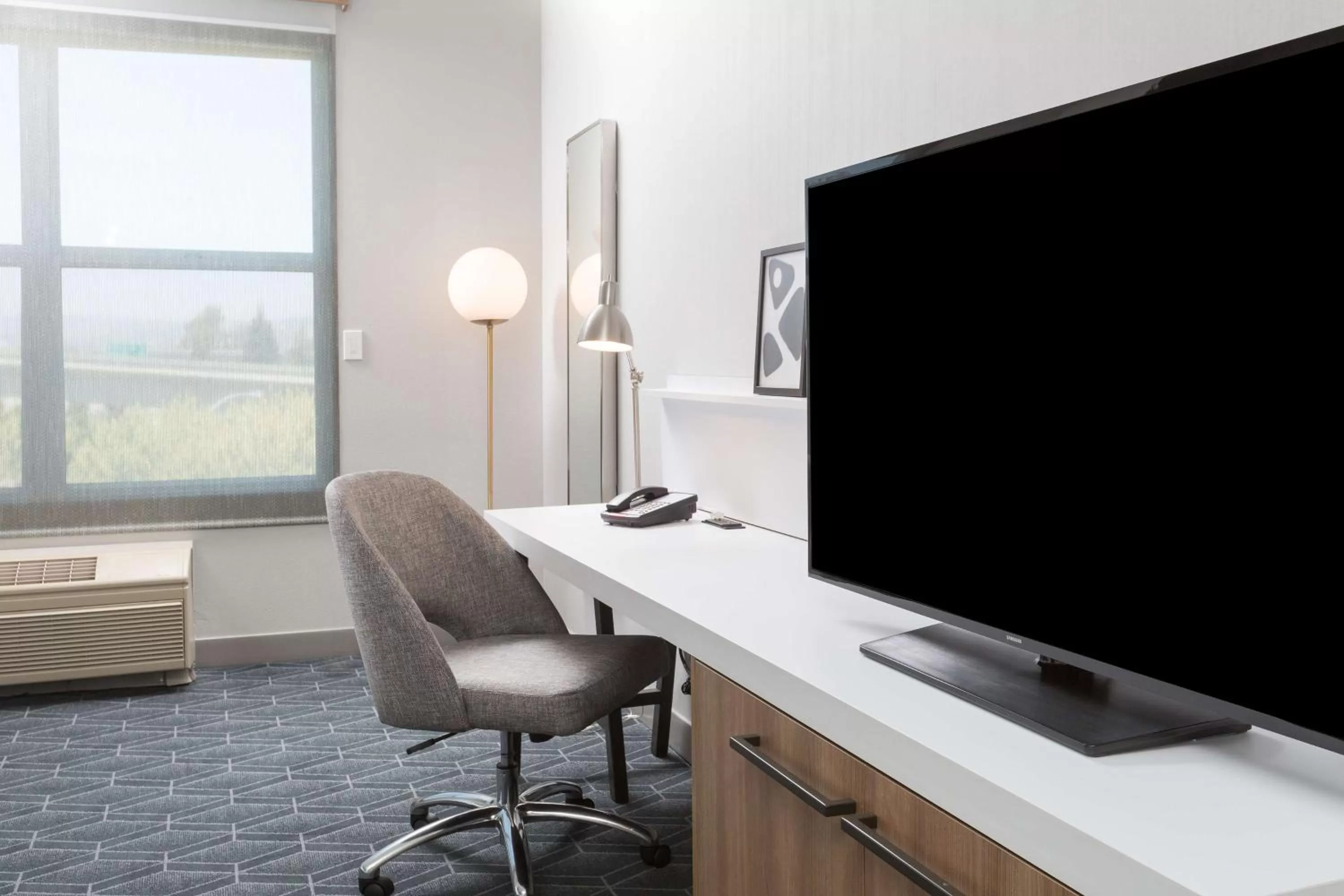 Bedroom in Hilton Garden Inn Oakland/San Leandro