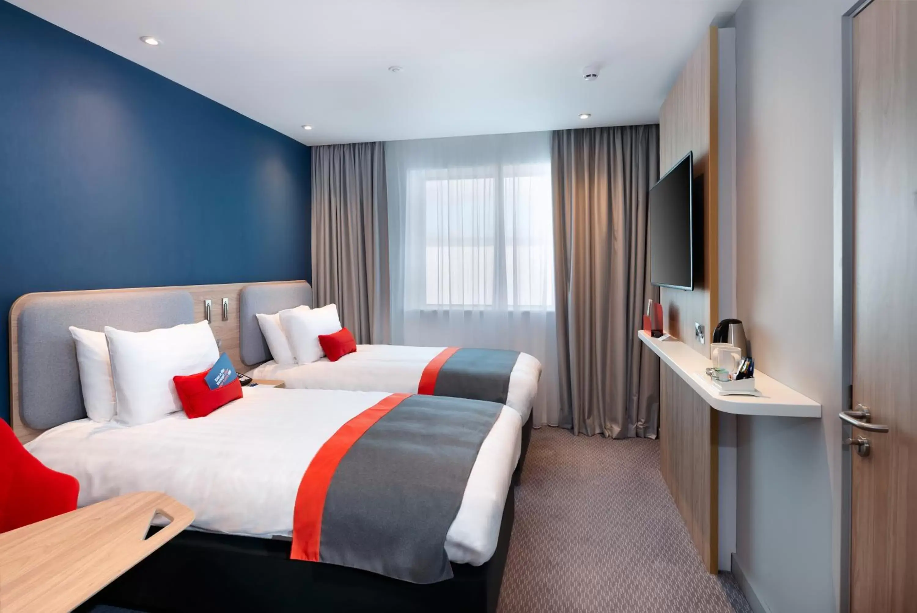 Bedroom, Bed in Holiday Inn Express - London Heathrow T4, an IHG Hotel