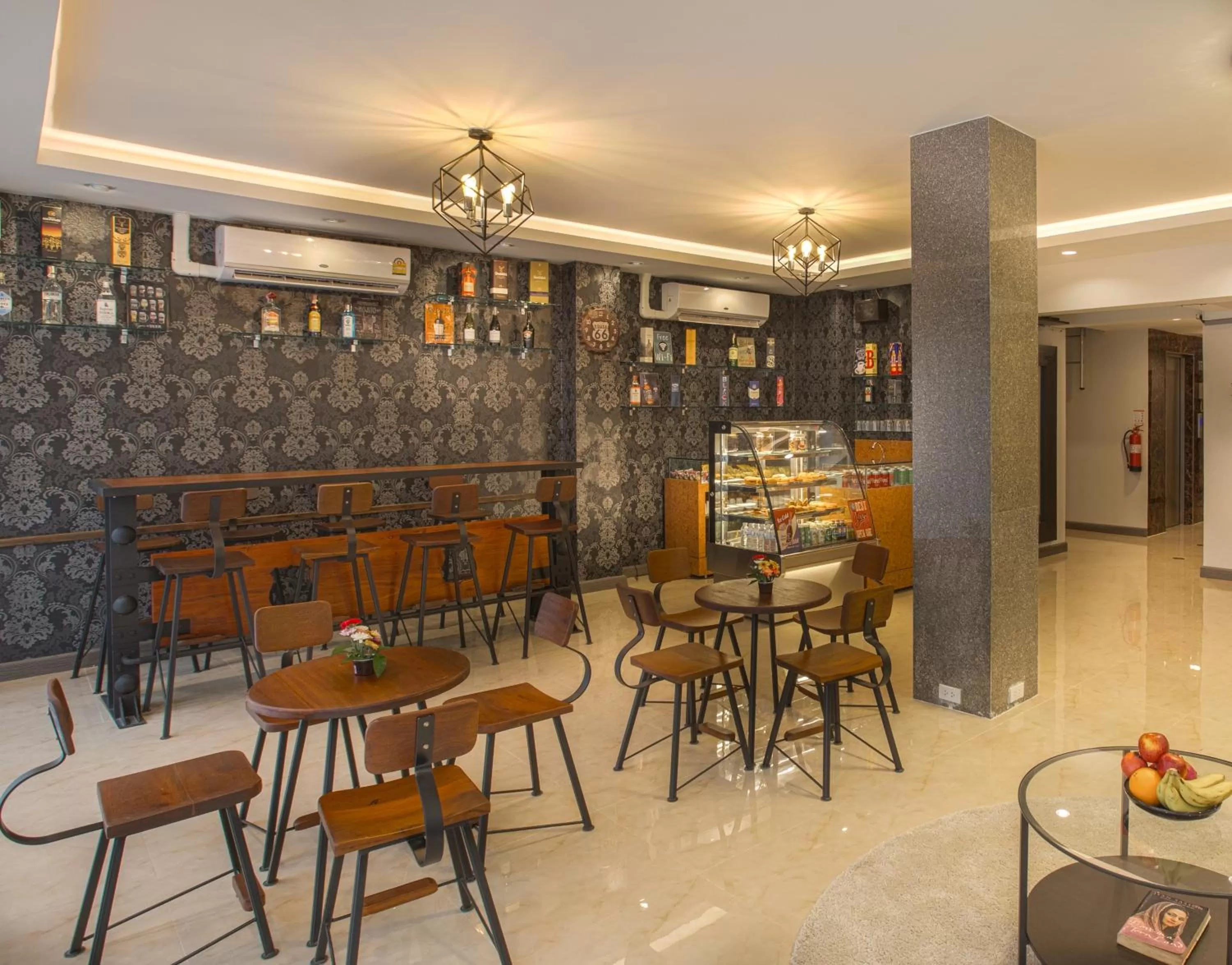 V One Pride-Sukhumvit 22, Bangkok