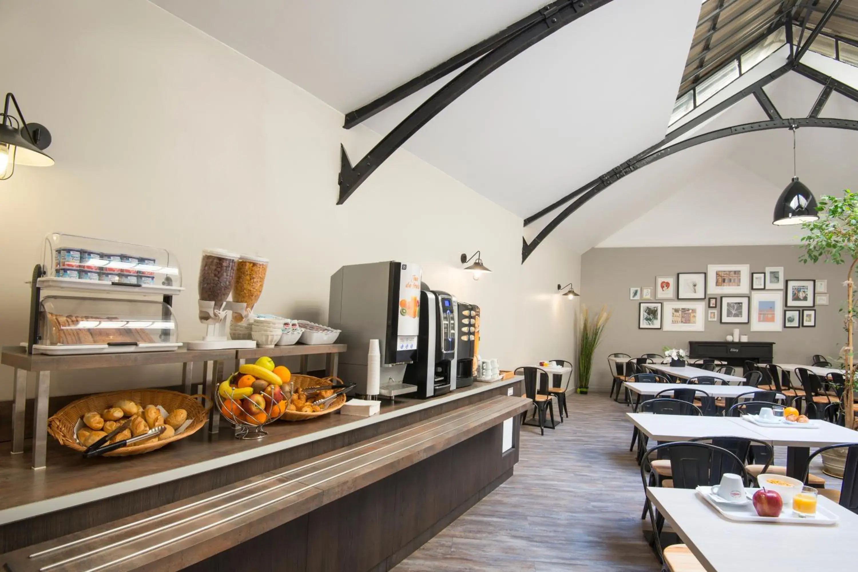 Continental breakfast, Restaurant/Places to Eat in Hotel Saint Gothard