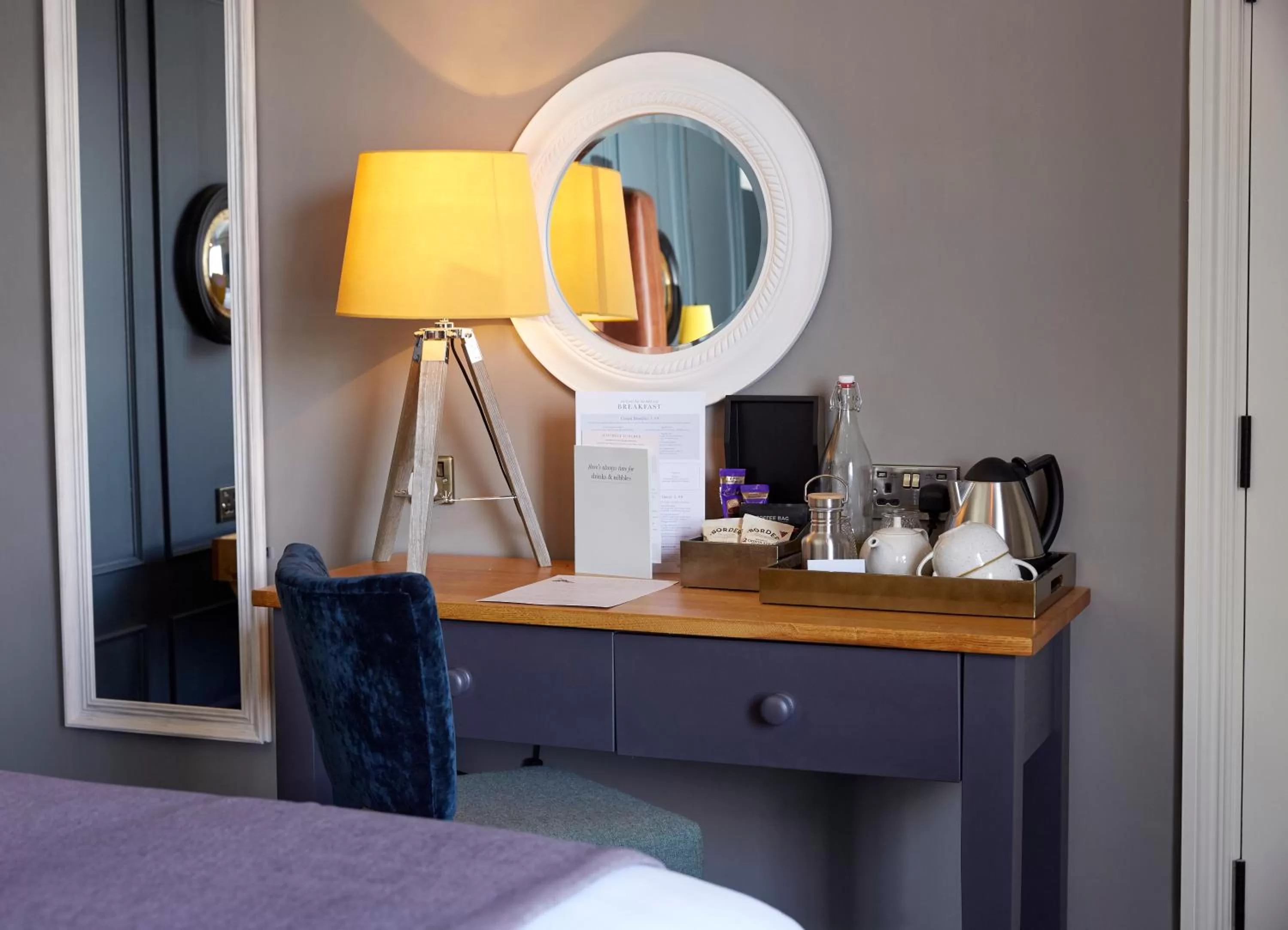 Coffee/tea facilities, Bathroom in Riverside Inn by Chef & Brewer Collection