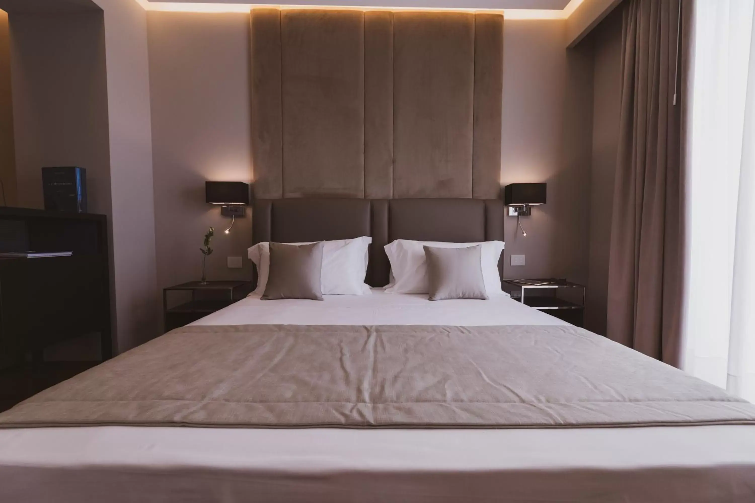 Deluxe Double Room with Bath - single occupancy in Callistos Hotel & Spa Deluxe Double Room with Bath - single occupancy in Callistos Hotel & Spa