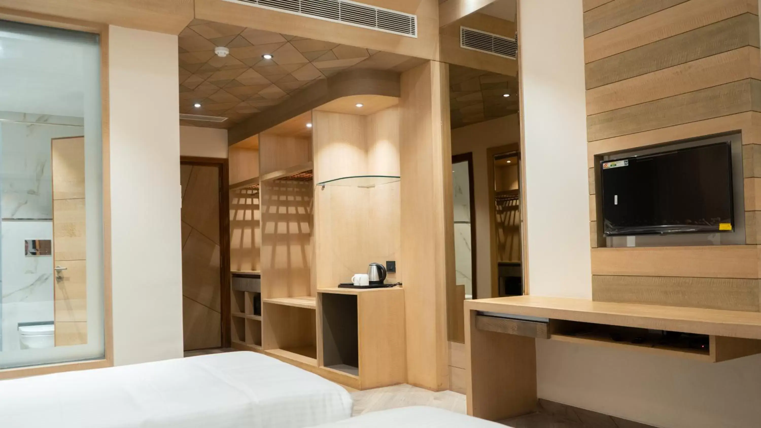 Super dlx Temple View - single occupancy in Clarks Inn Suites Kangra Super dlx Temple View - single occupancy in Clarks Inn Suites Kangra