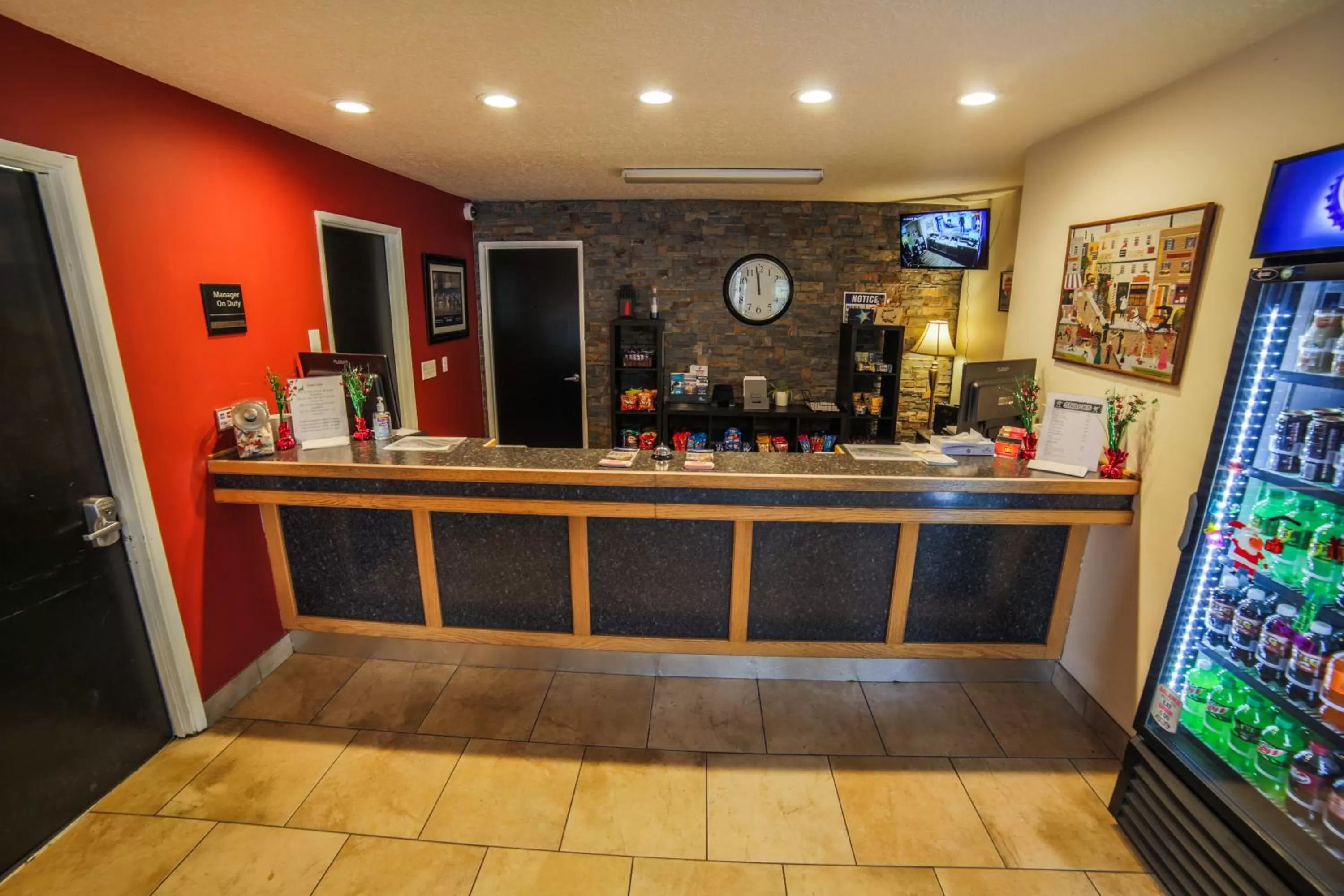 Lobby or reception in Sunnyside Inn and Suites