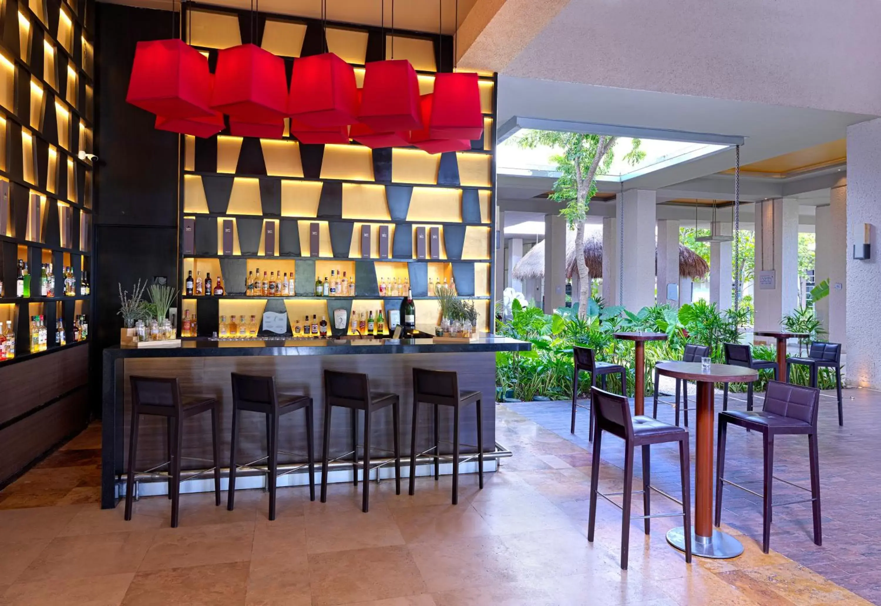 Lounge or bar in Paradisus Playa del Carmen All Inclusive