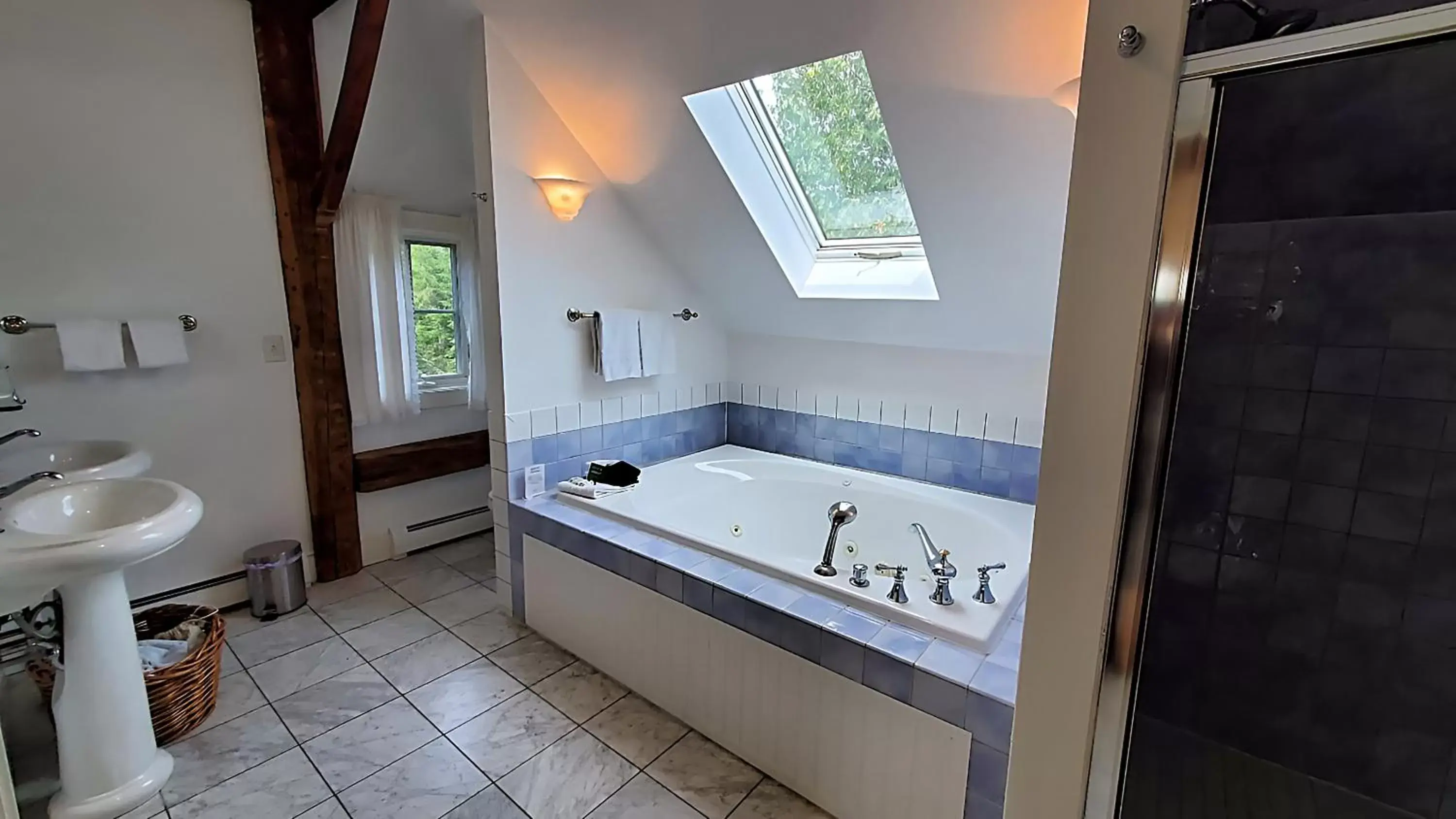 Bathroom in Four Columns Inn