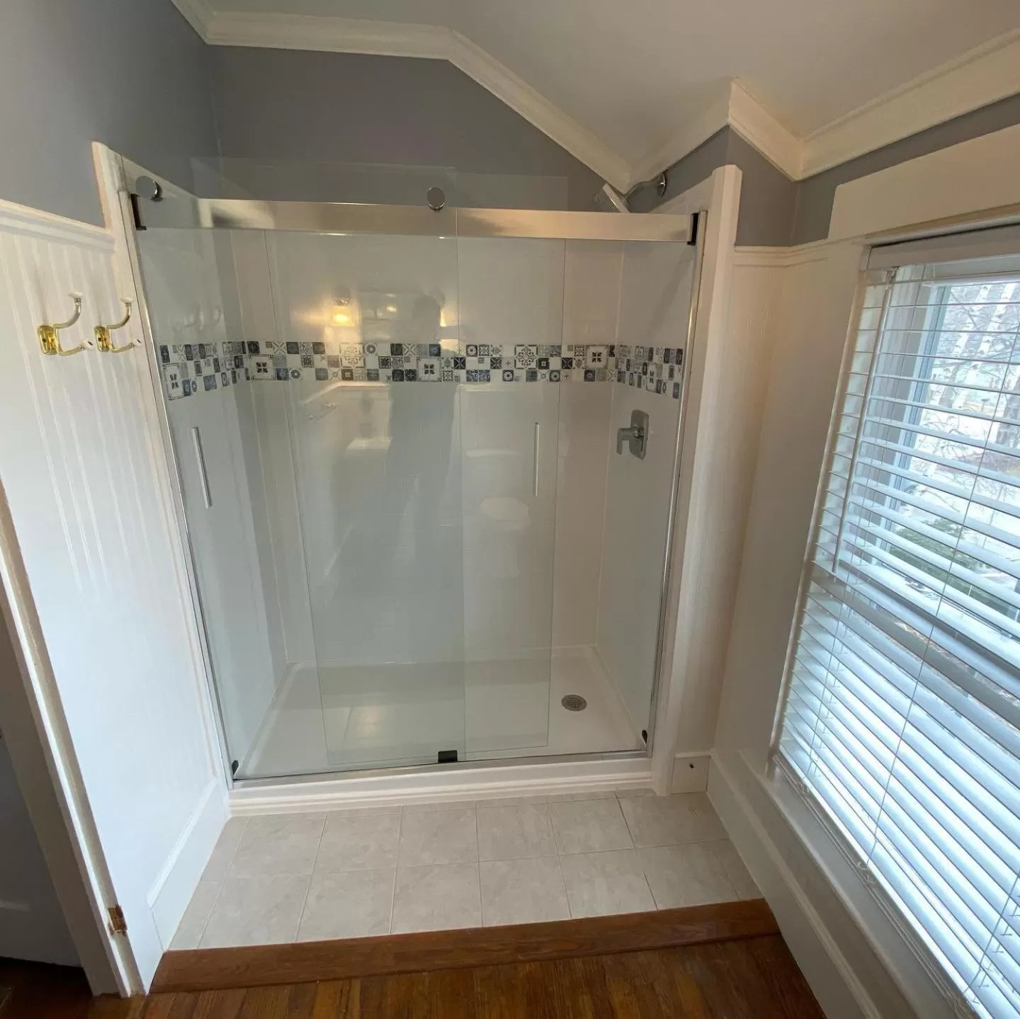 Shower in Blackberry Inn