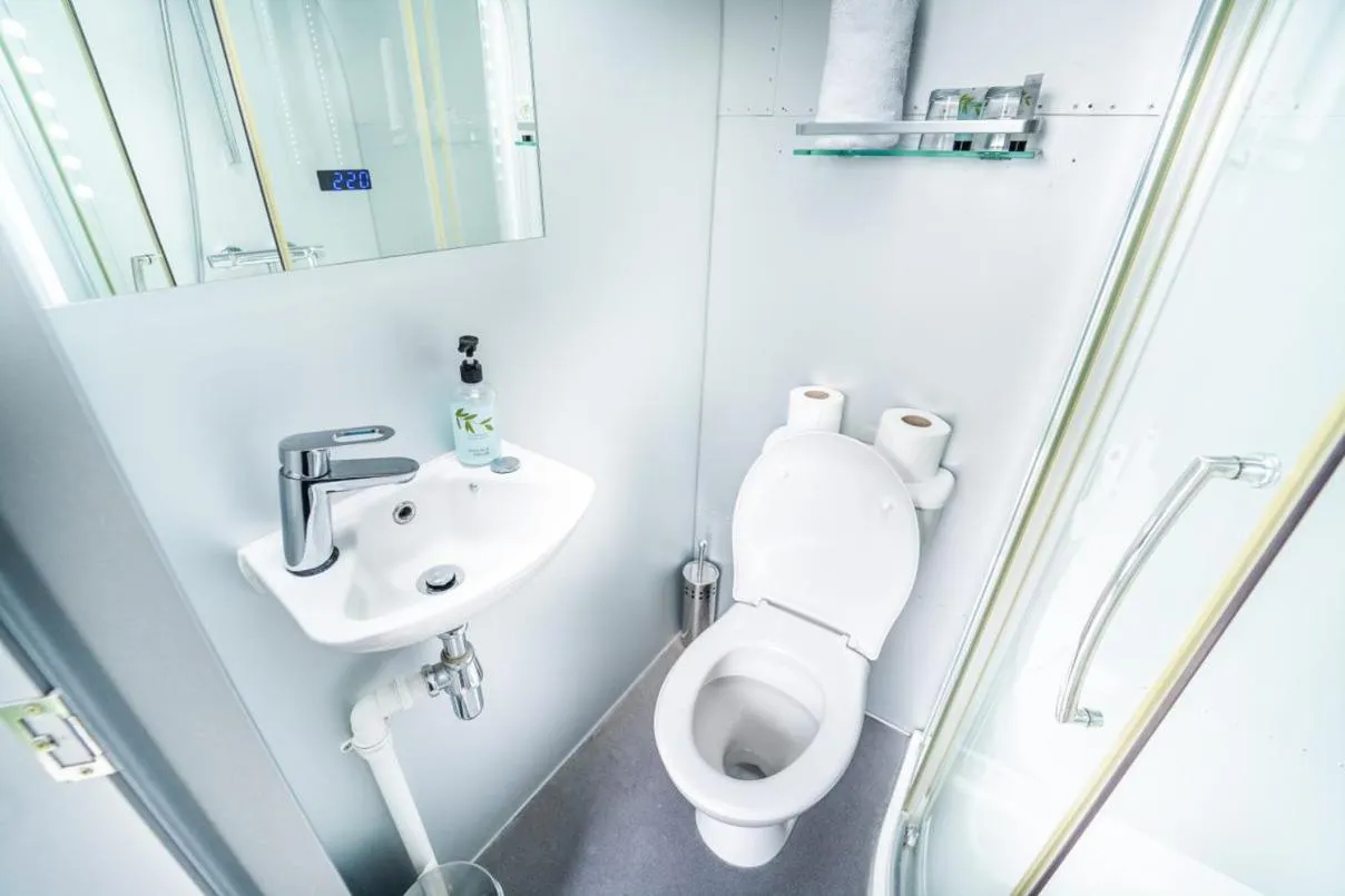 Bathroom in Brooks Guesthouse Bristol