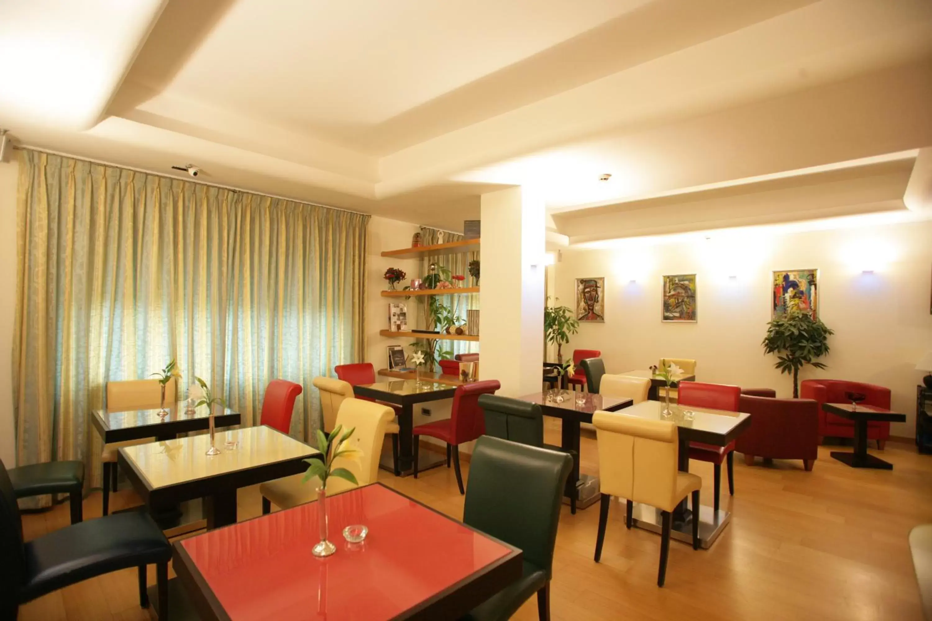 Restaurant/Places to Eat in Hotel Piazza Marconi