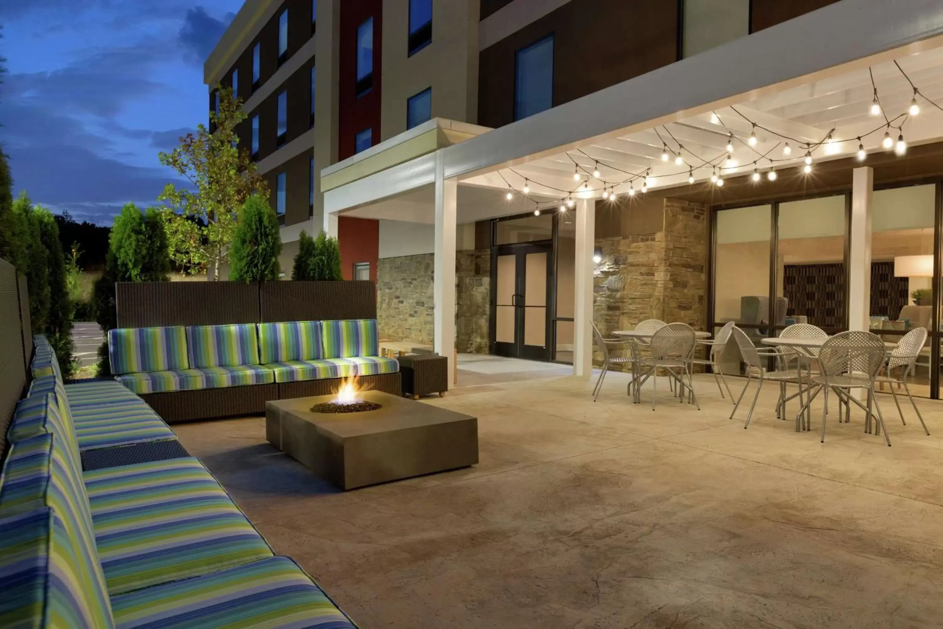 Patio in Home2 Suites by Hilton Cartersville