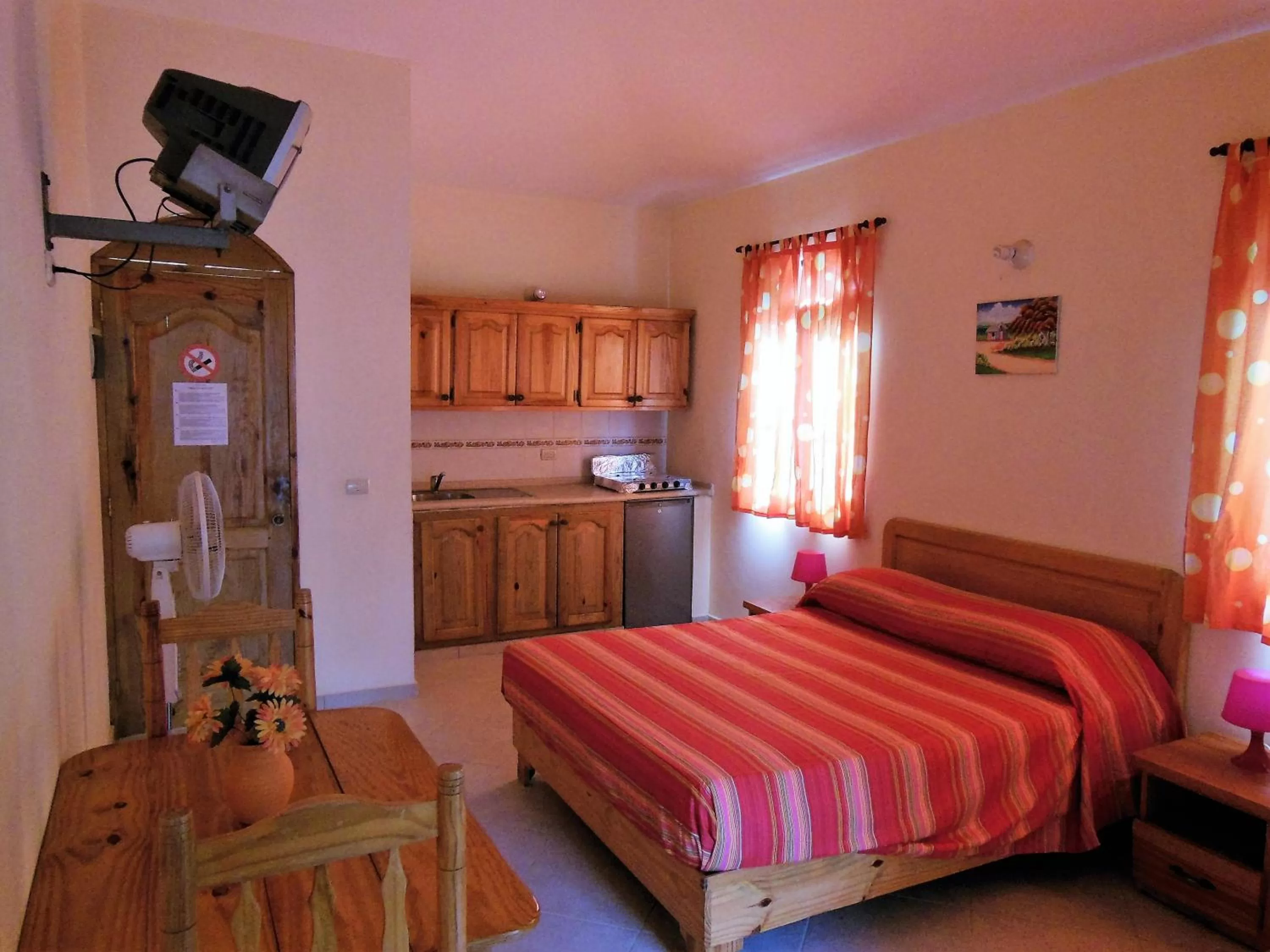 Kitchen or kitchenette, Room Photo in Casa Lily & Coco