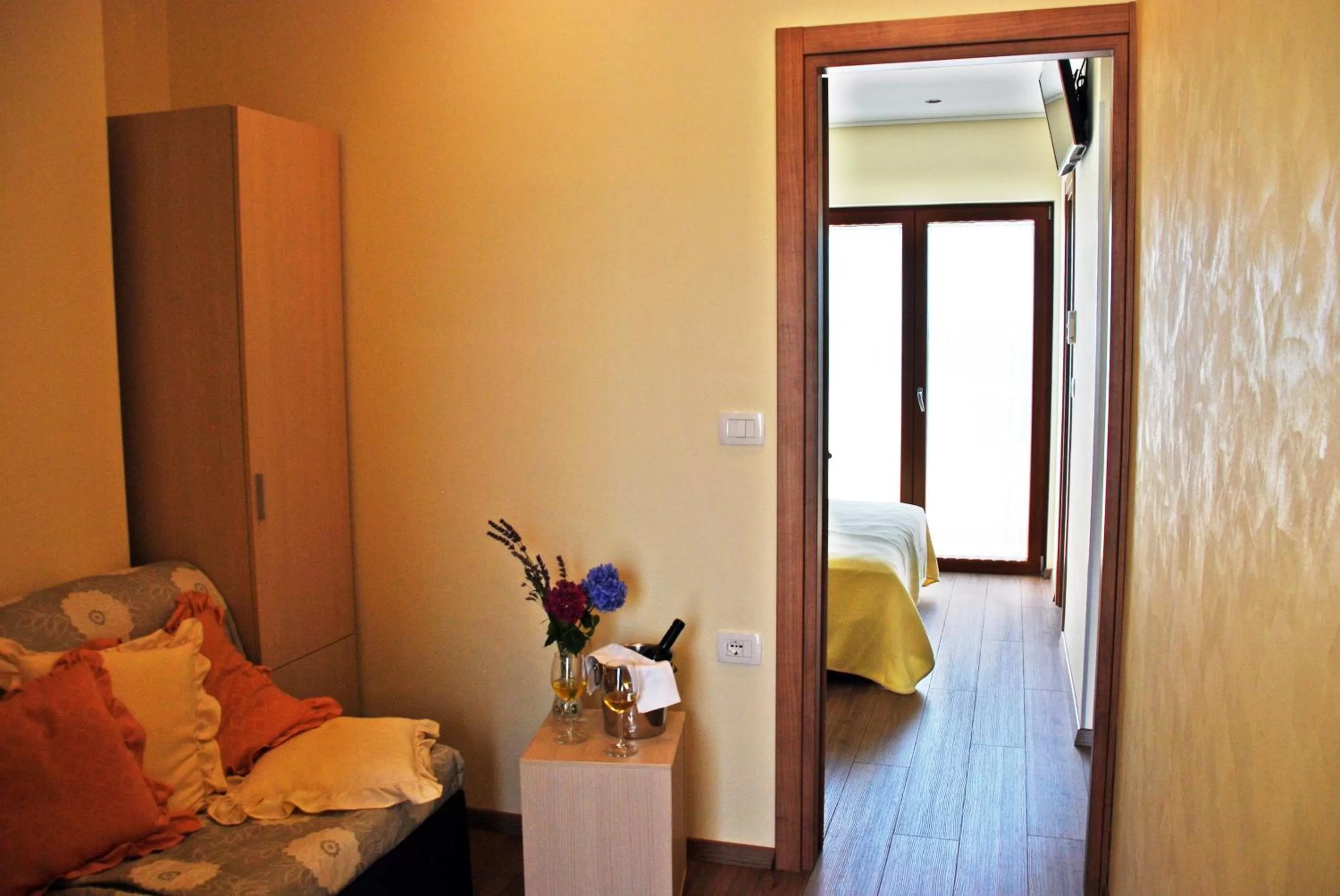 Living room, Bed in Rooms Edda