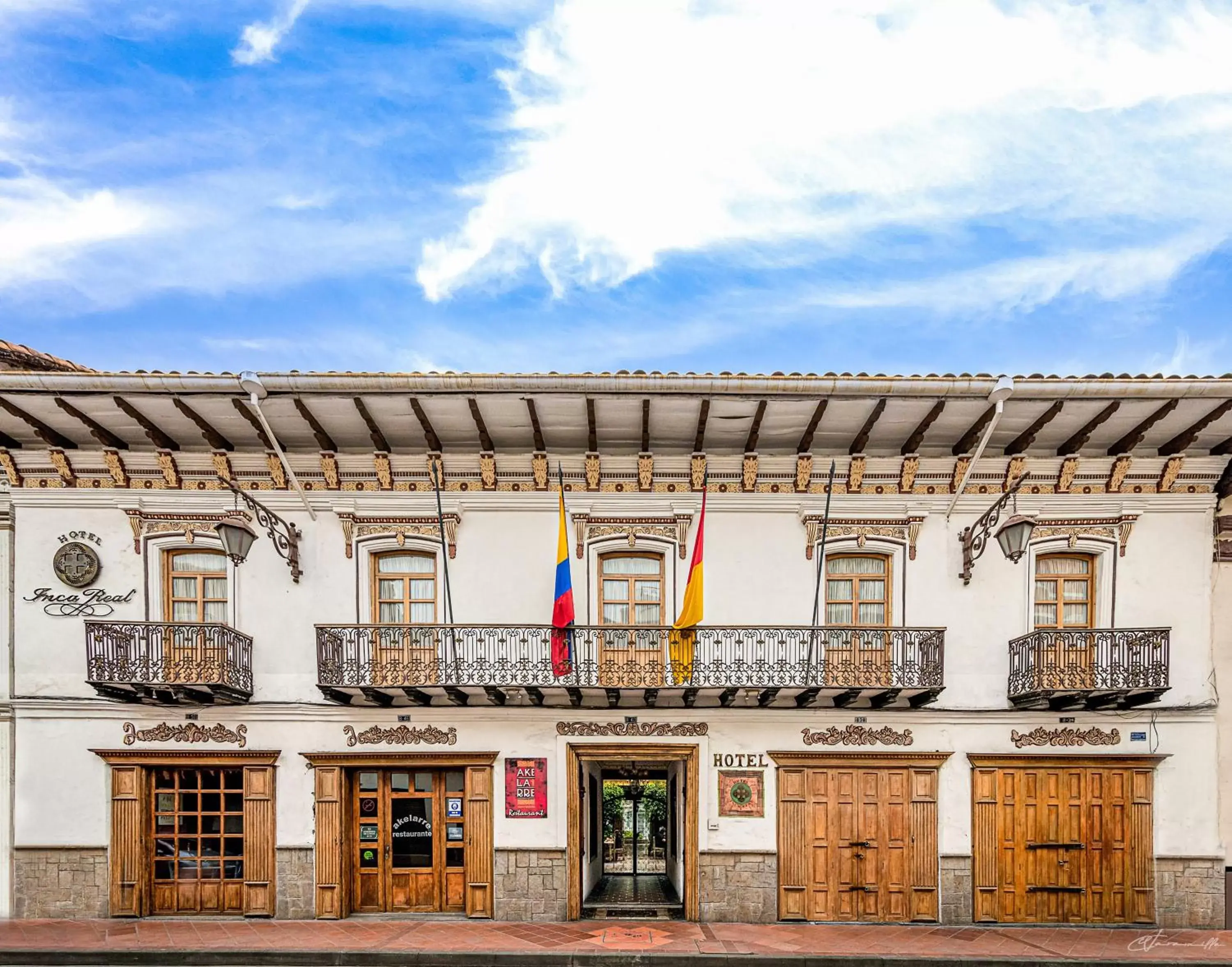 Facade/entrance, Property Building in Hotel Inca Real
