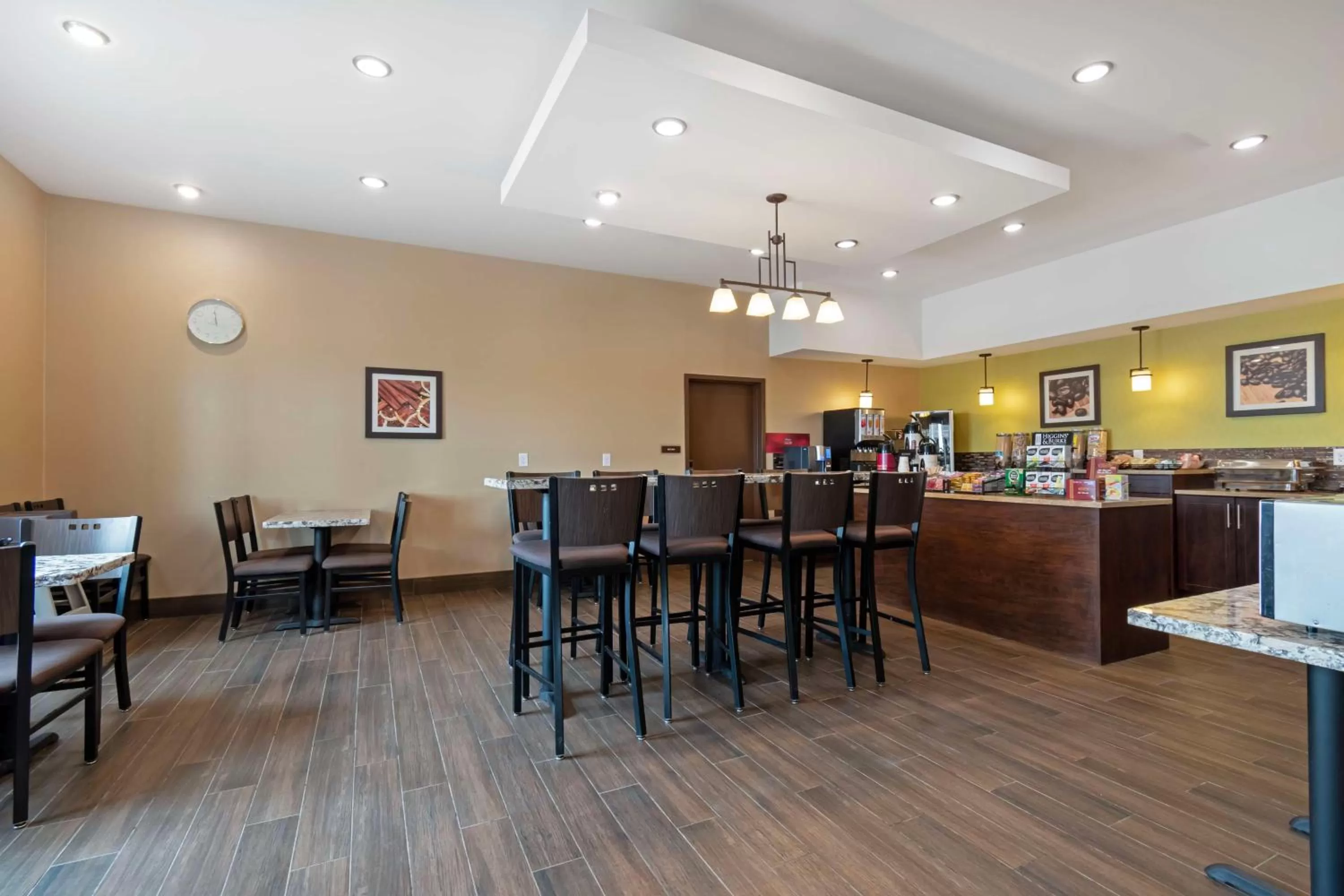 Breakfast in Best Western Plus Moosomin Hotel