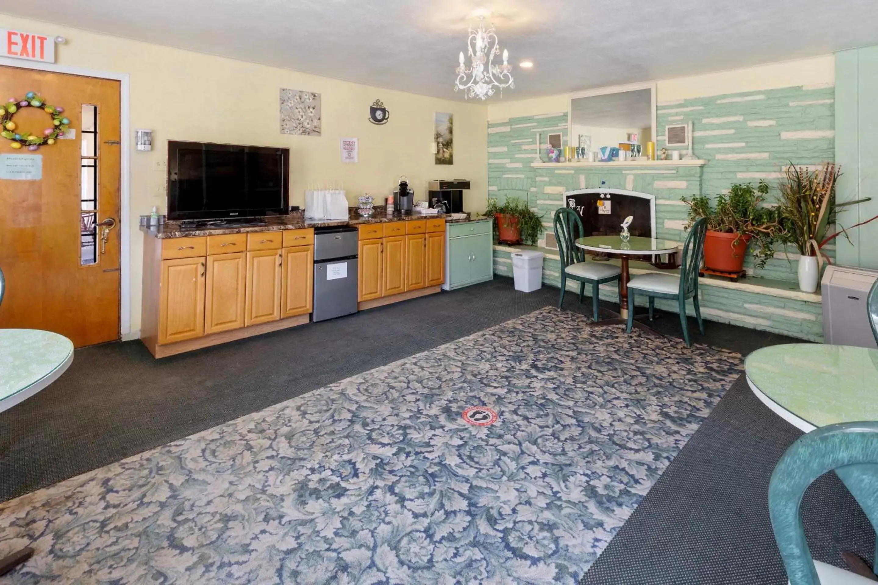 Breakfast in Buena Vista Inn Motel Breakfast in Buena Vista Inn Motel