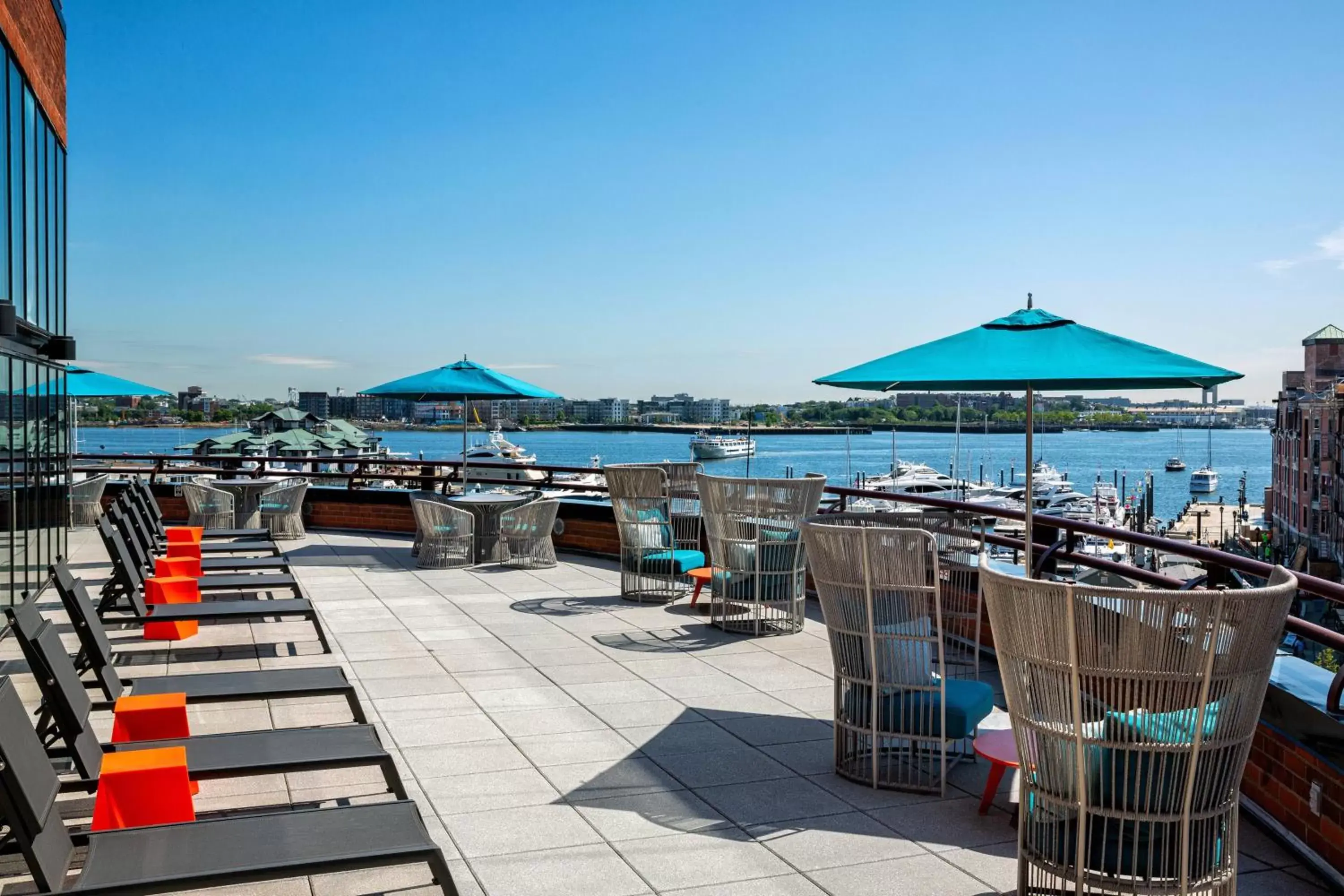 Swimming pool in Boston Marriott Long Wharf