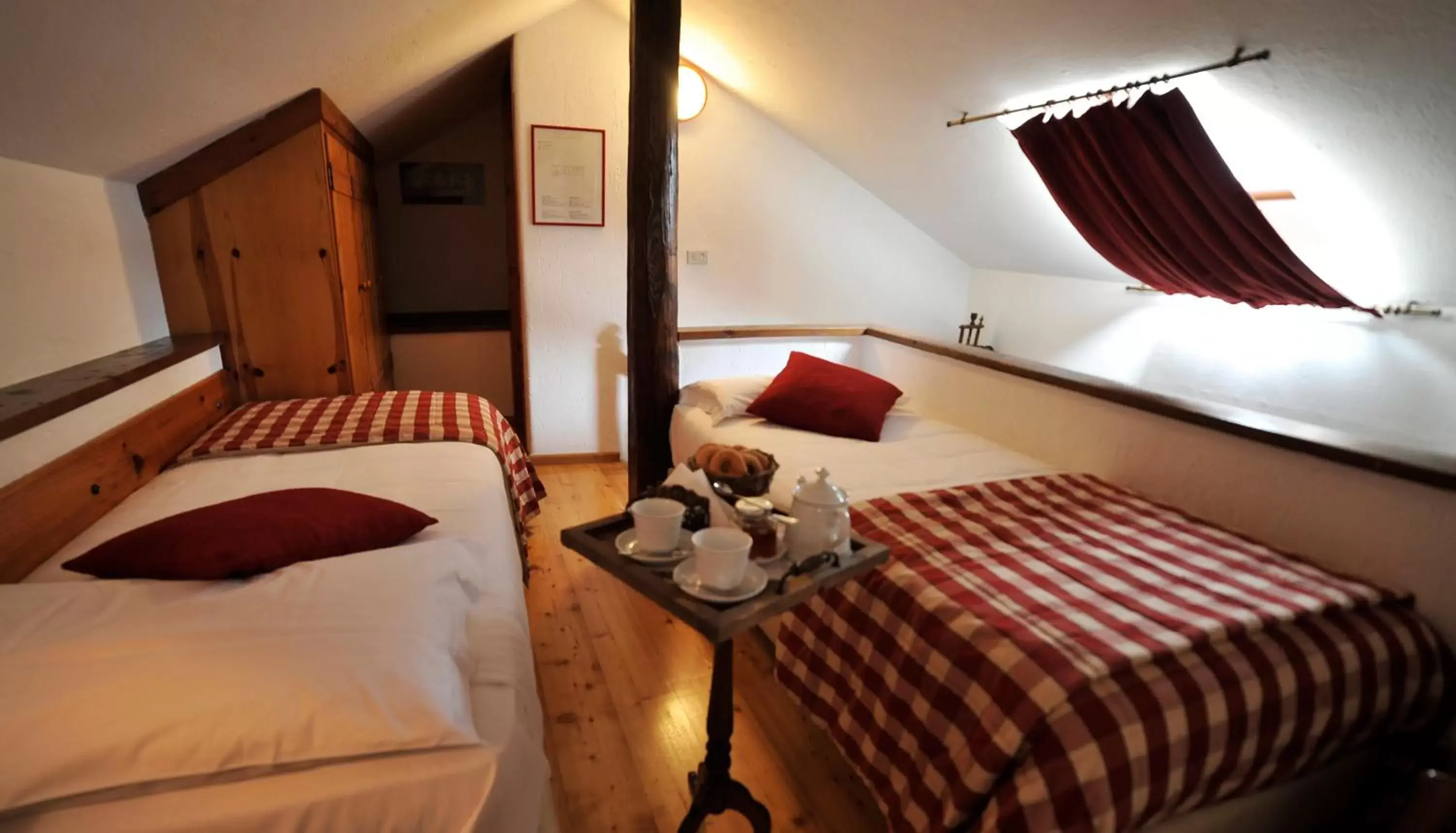 Winter, Bed in Hotel La Grange - Animal Chic Hotel