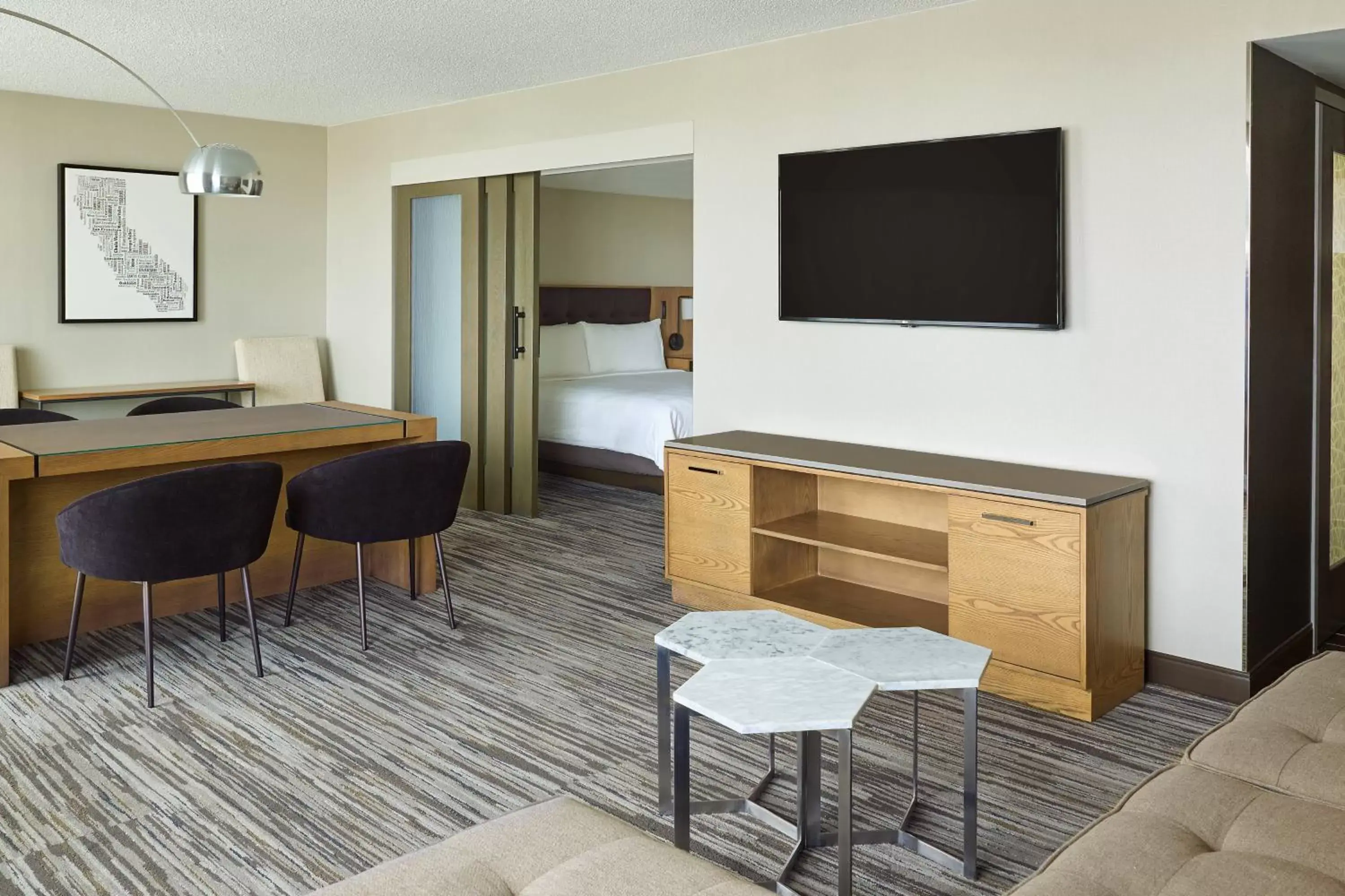 Photo of the whole room, TV/Entertainment Center in Warner Center Marriott Woodland Hills