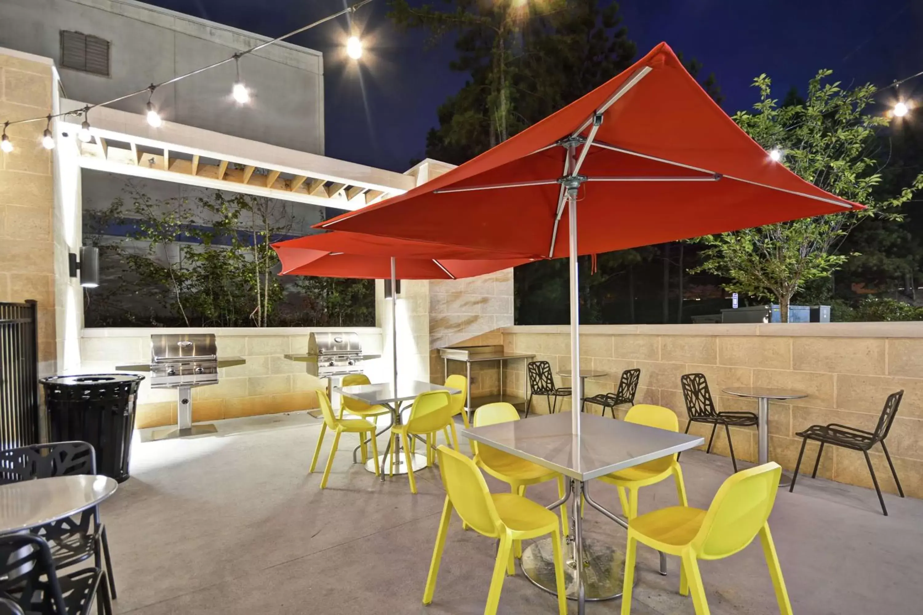 Patio, Restaurant/Places to Eat in Home2 Suites By Hilton Atlanta Lithia Springs