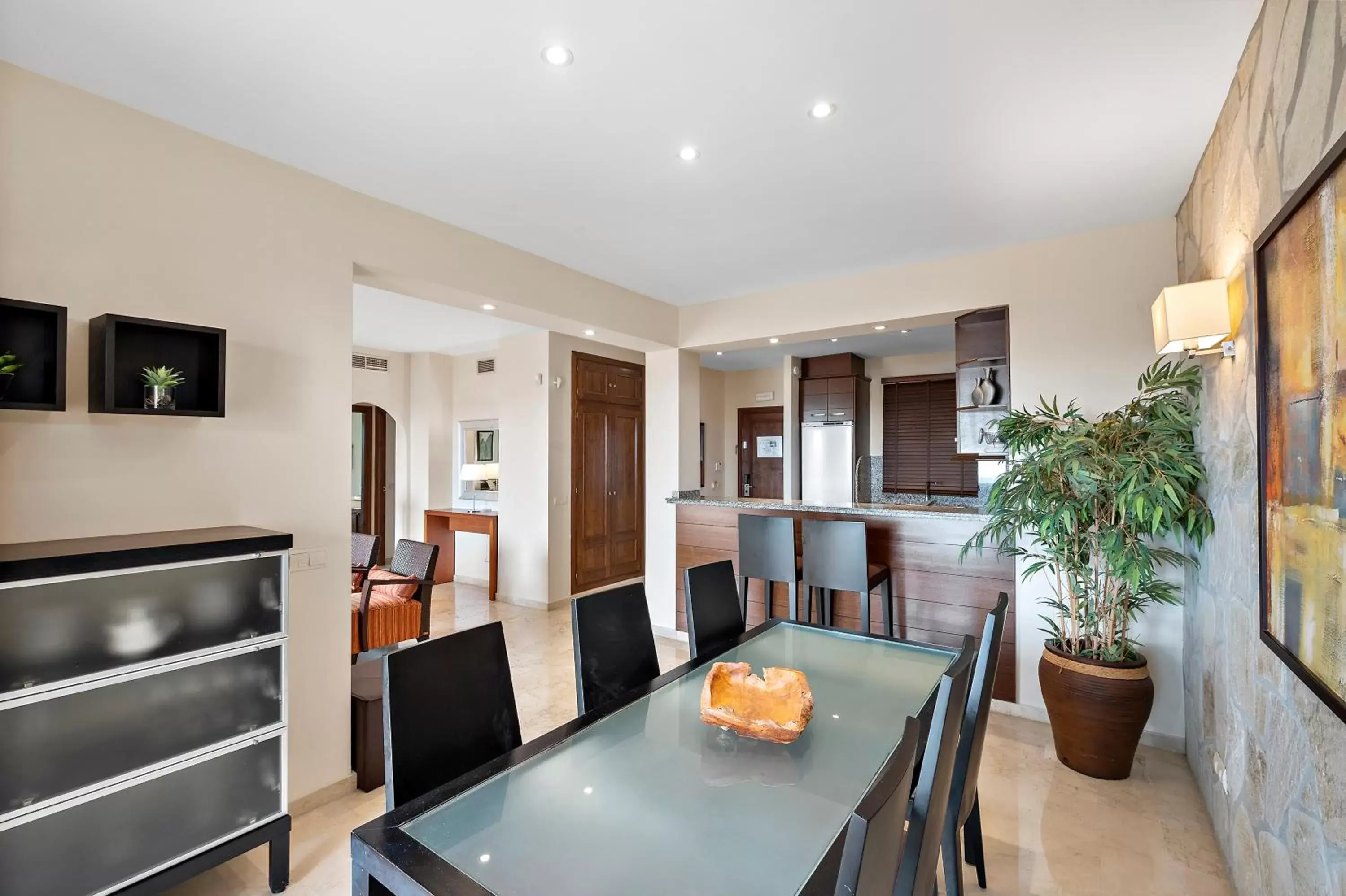 Dining Area in Wyndham Grand Residences Costa del Sol