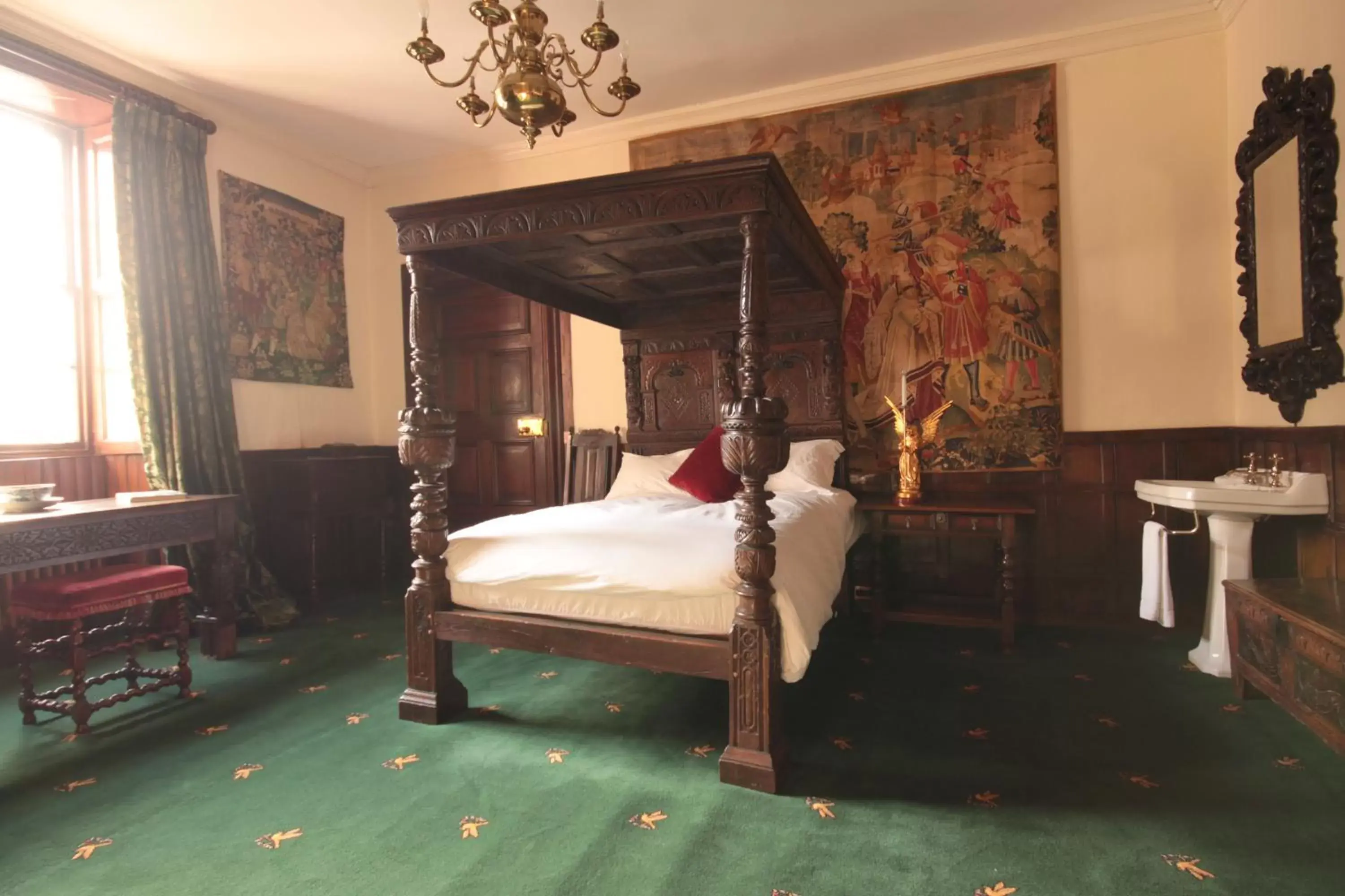 Bedroom, Bed in Appleby Castle