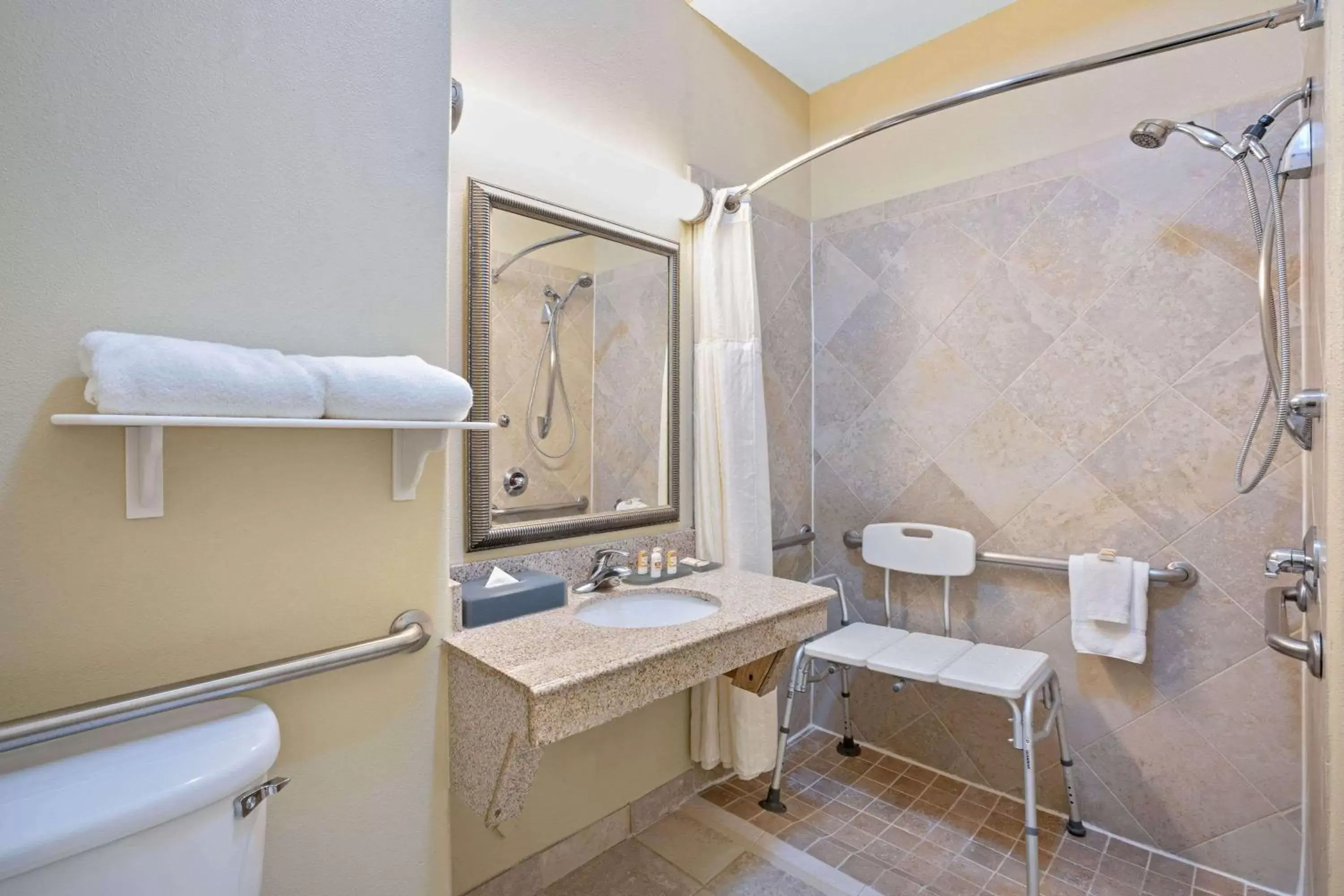 Shower, Bathroom in La Quinta by Wyndham Houston - Westchase