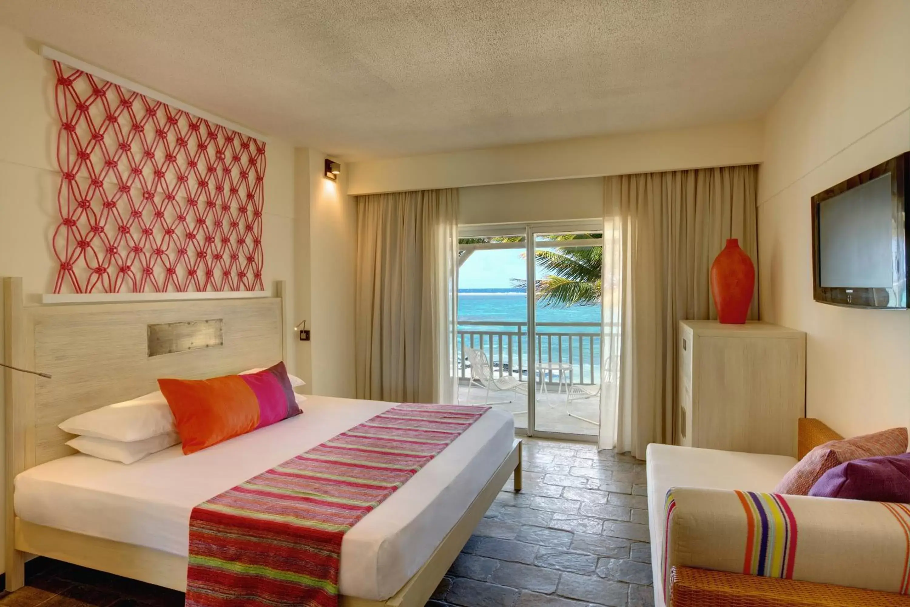 Bed in Solana Beach Mauritius - Adults Only