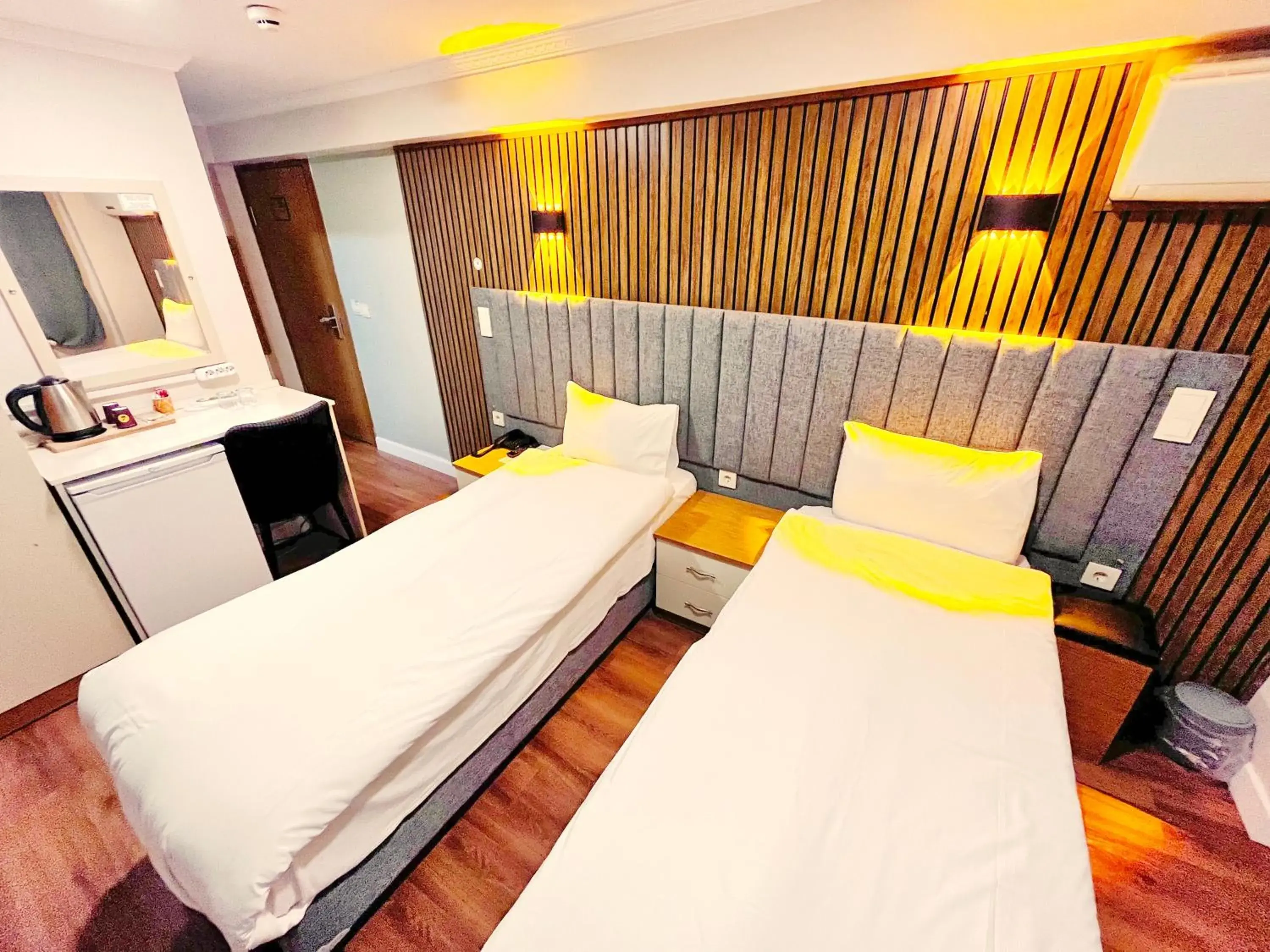 Bedroom, Bed in Naila Hotel