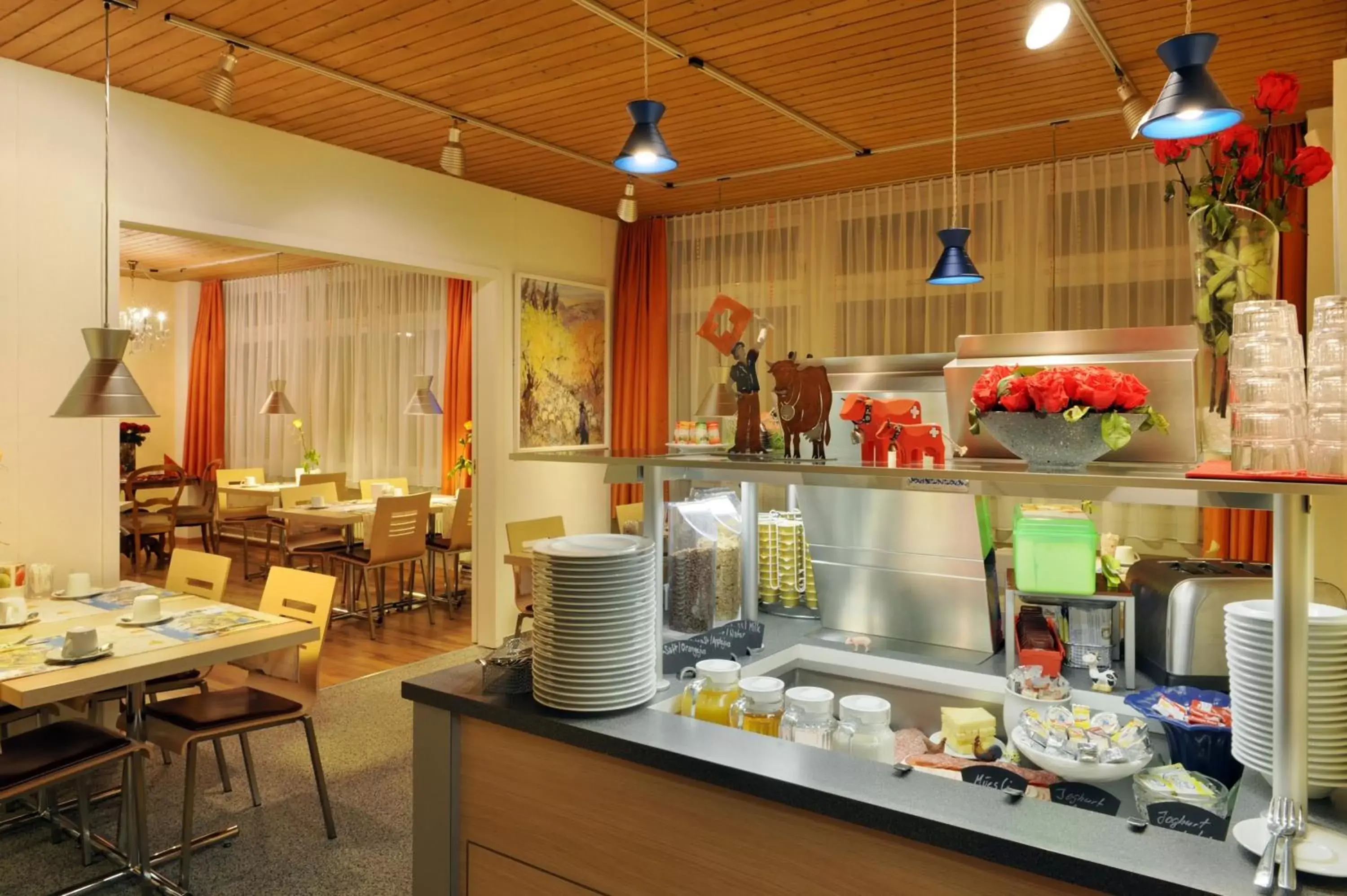 Buffet breakfast, Restaurant/Places to Eat in Hotel Derby Interlaken - Action & Relax Hub