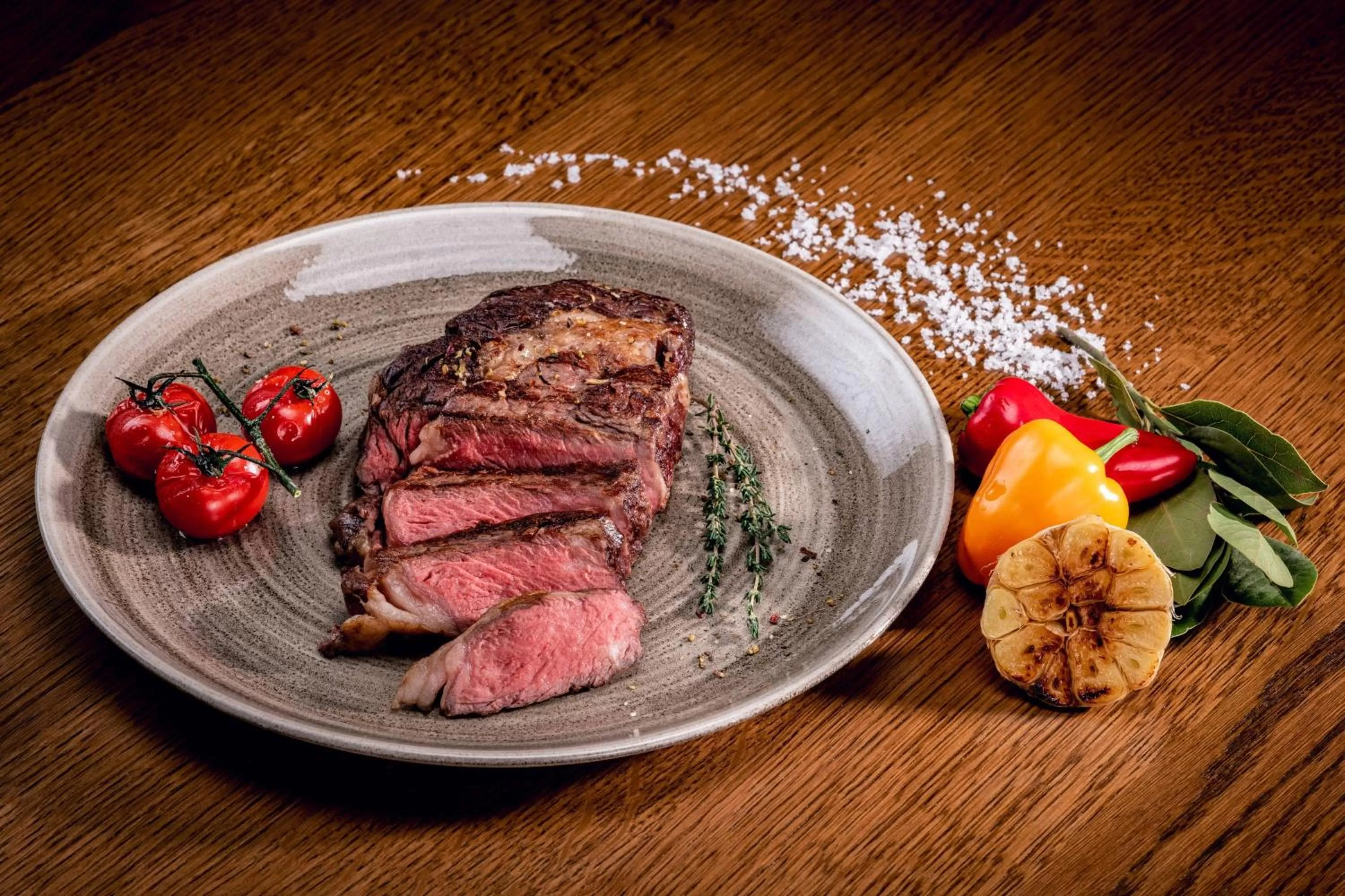 Lounge or bar in Frankfurt Marriott Hotel