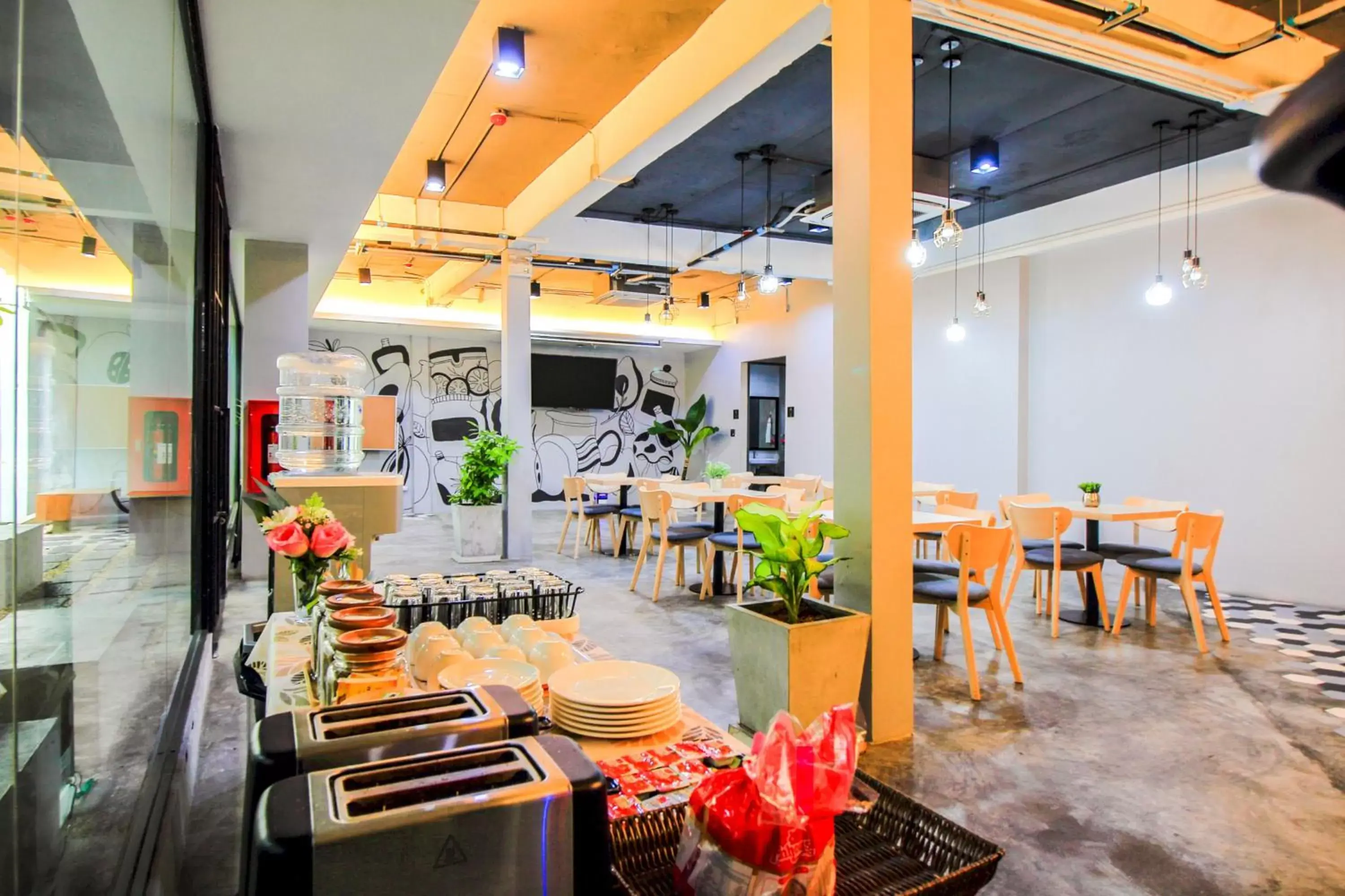 Lobby or reception, Restaurant/Places to Eat in Super OYO 426 All Day Hostel at Sukhmvit Lobby or reception, Restaurant/Places to Eat in Super OYO 426 All Day Hostel at Sukhmvit