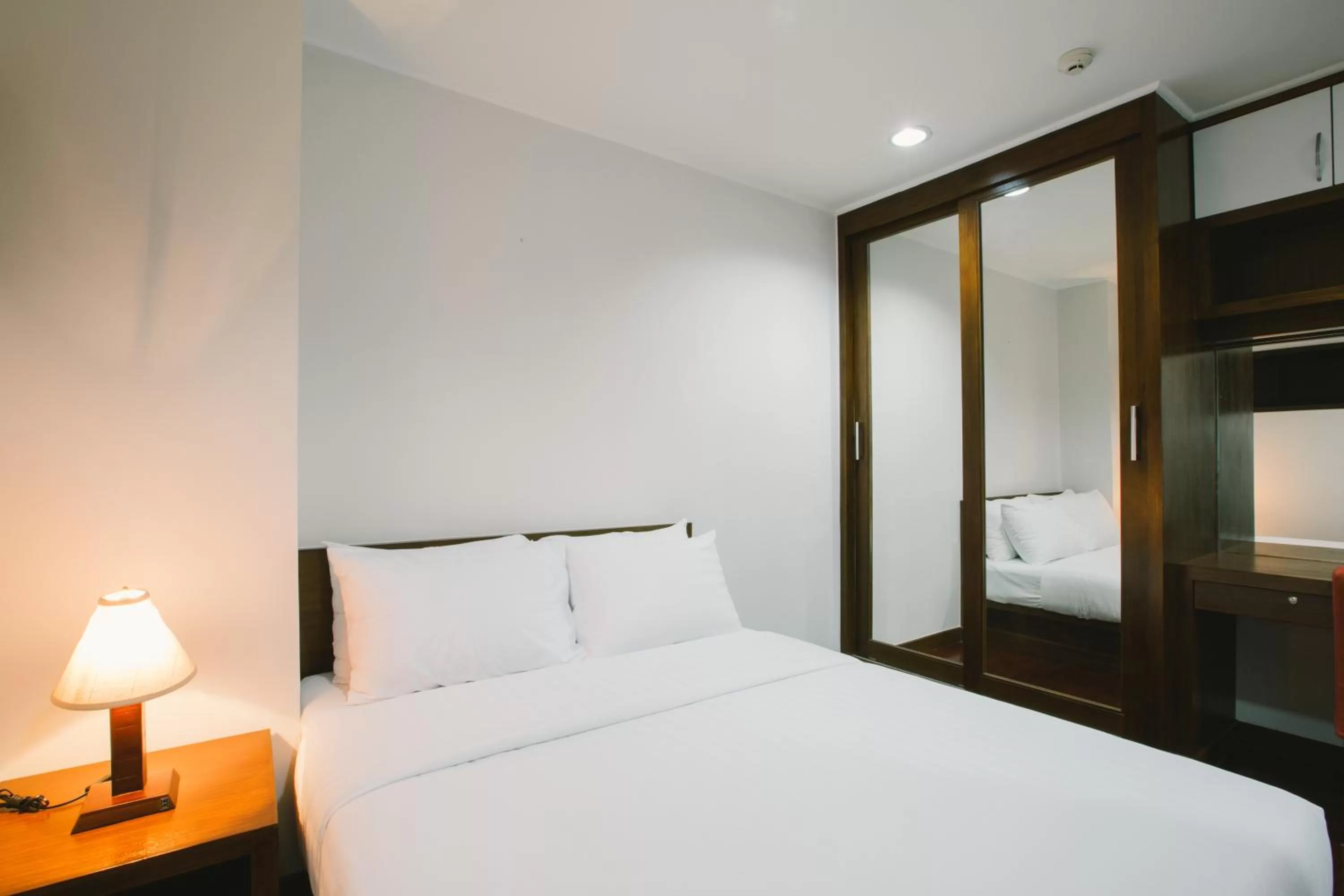 Photo of the whole room, Bed in Jasmine Resort Sriracha