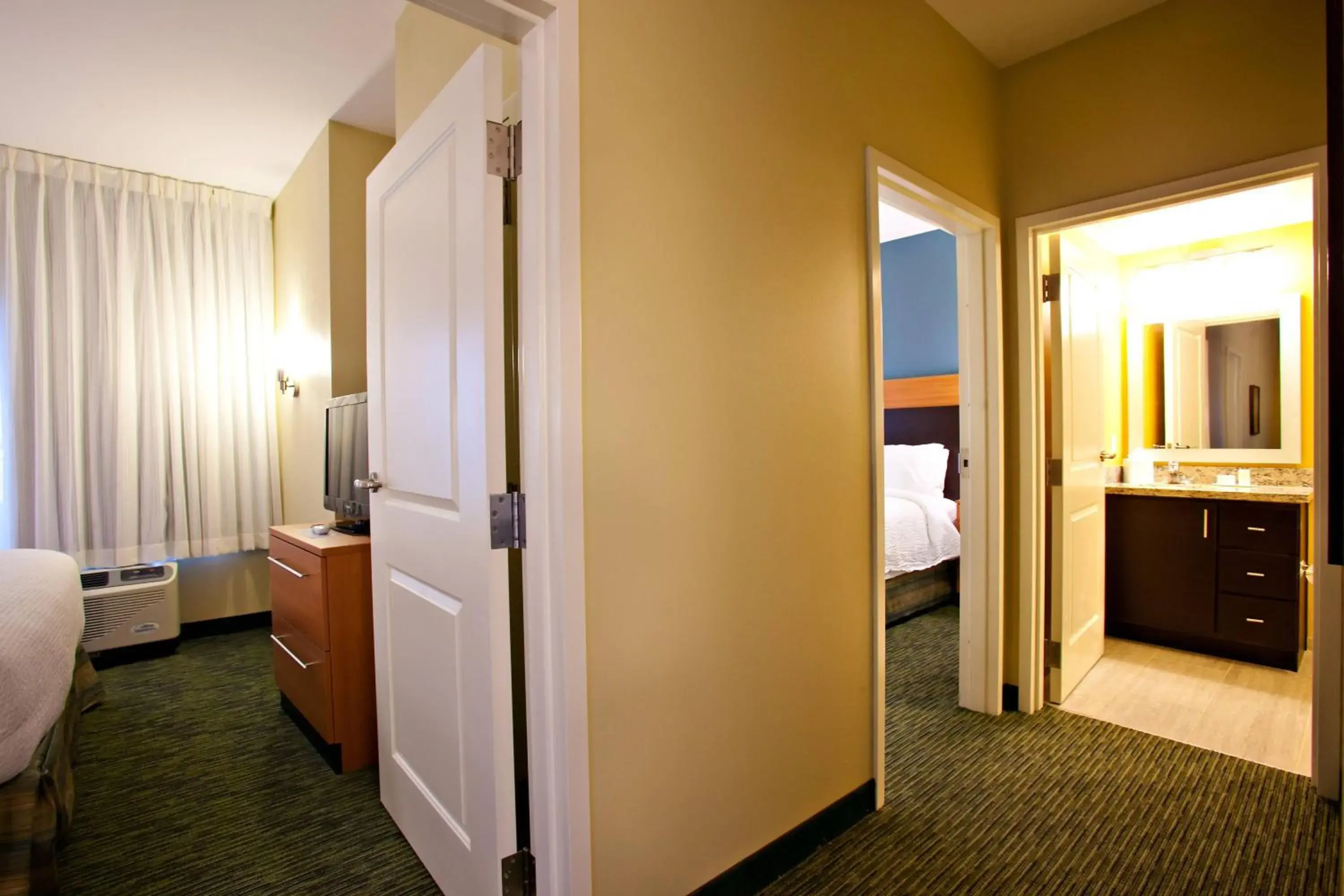 Bedroom, Bathroom in TownePlace Suites by Marriott Fort Walton Beach-Eglin AFB