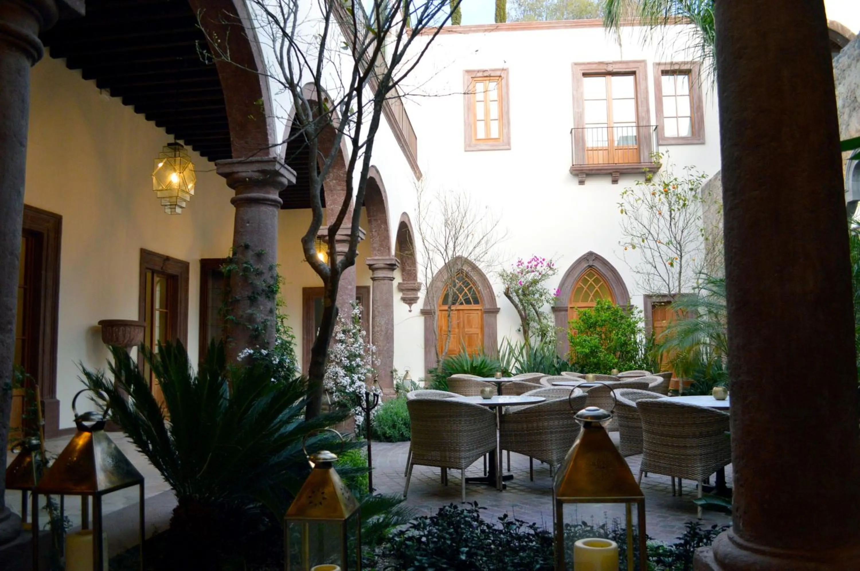 Patio in Hotel Casa Blanca 7