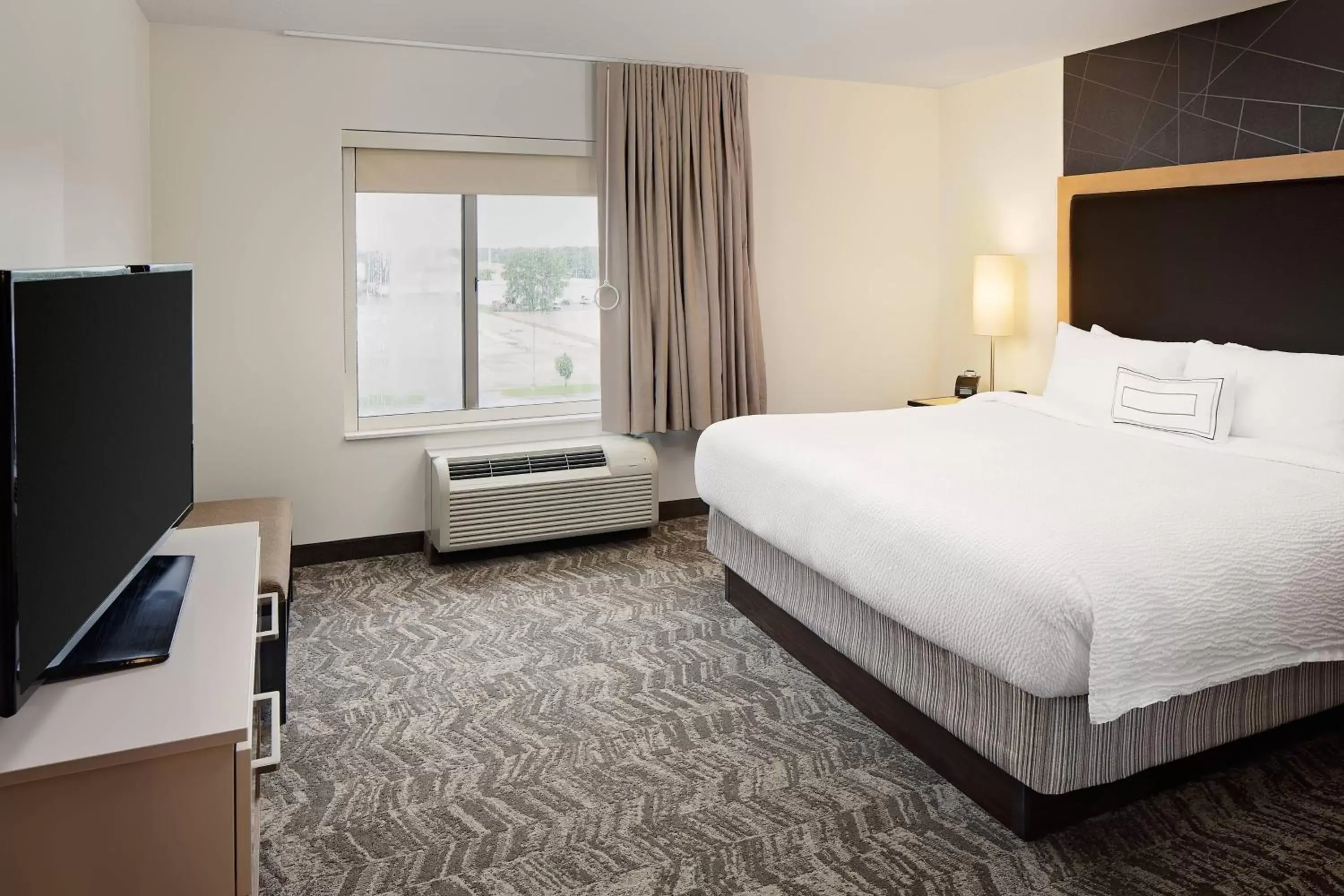 Bedroom, Bed in SpringHill Suites Green Bay