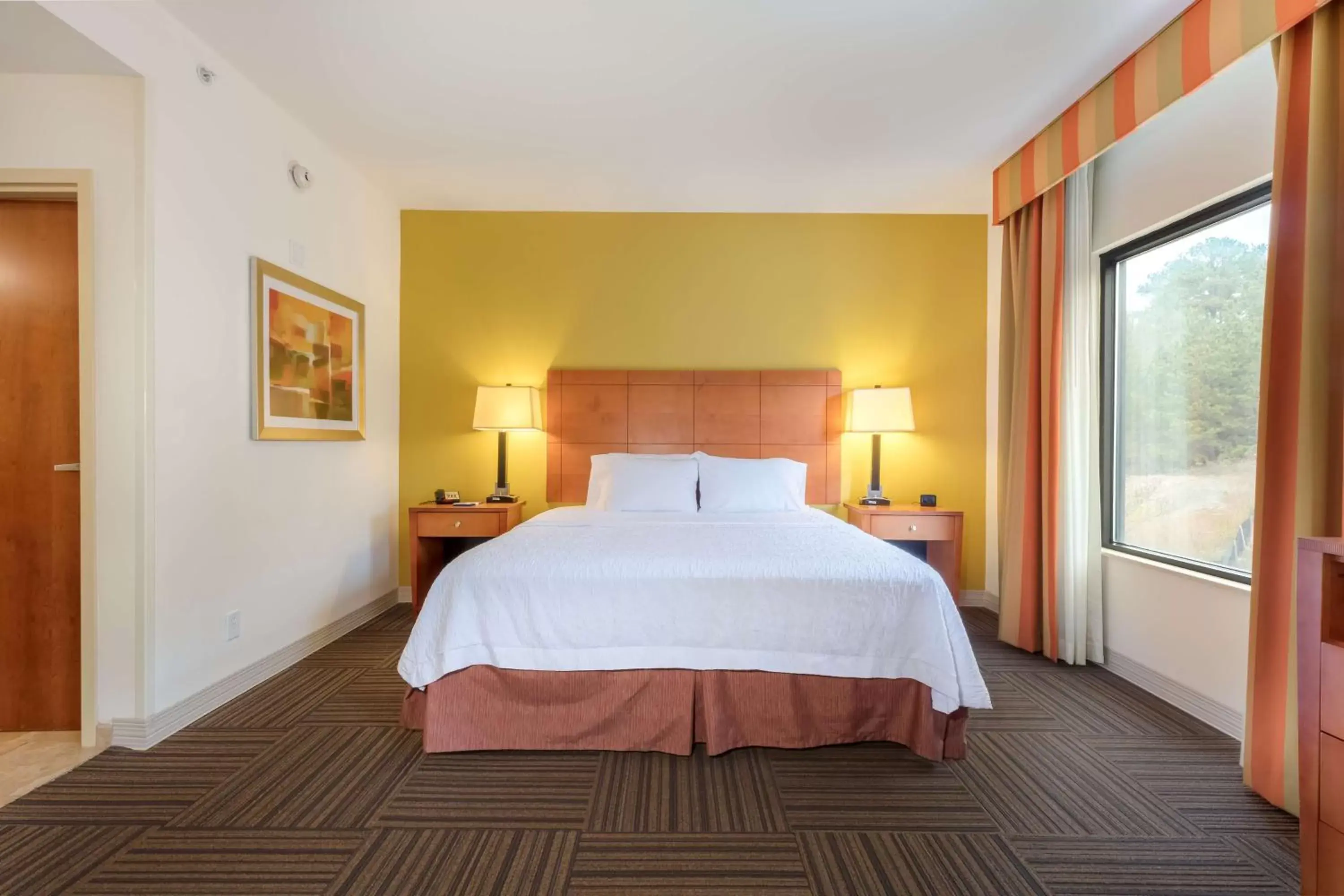 Bed in Hampton Inn Ringgold-Ft. Oglethorpe Bed in Hampton Inn Ringgold-Ft. Oglethorpe