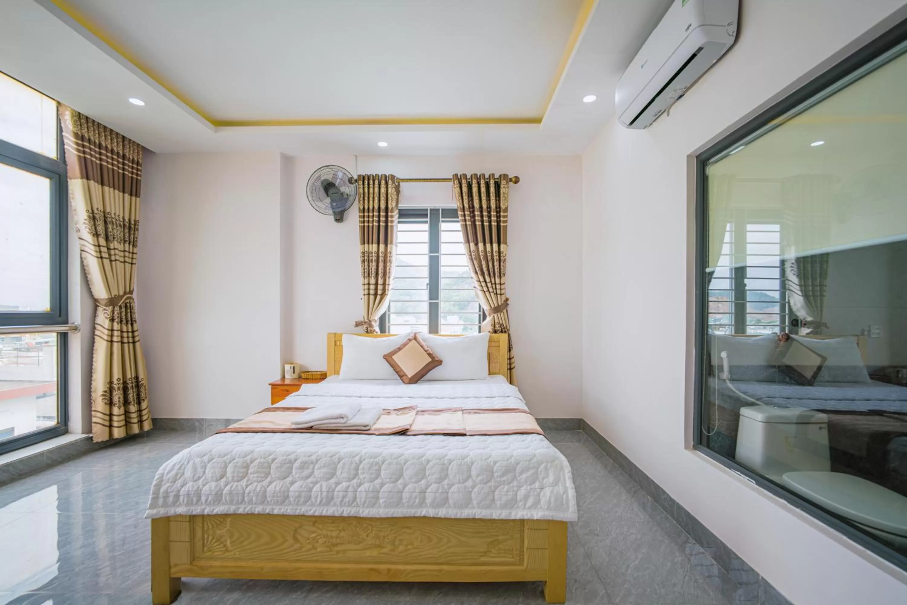 Bed in Phú Xuân Hotel