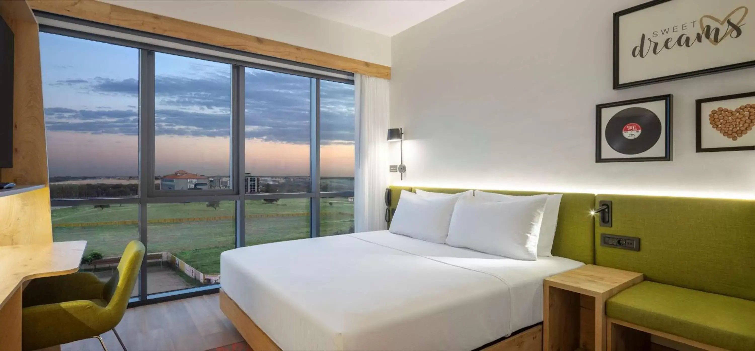 Bed in Hampton By Hilton Cerkezkoy